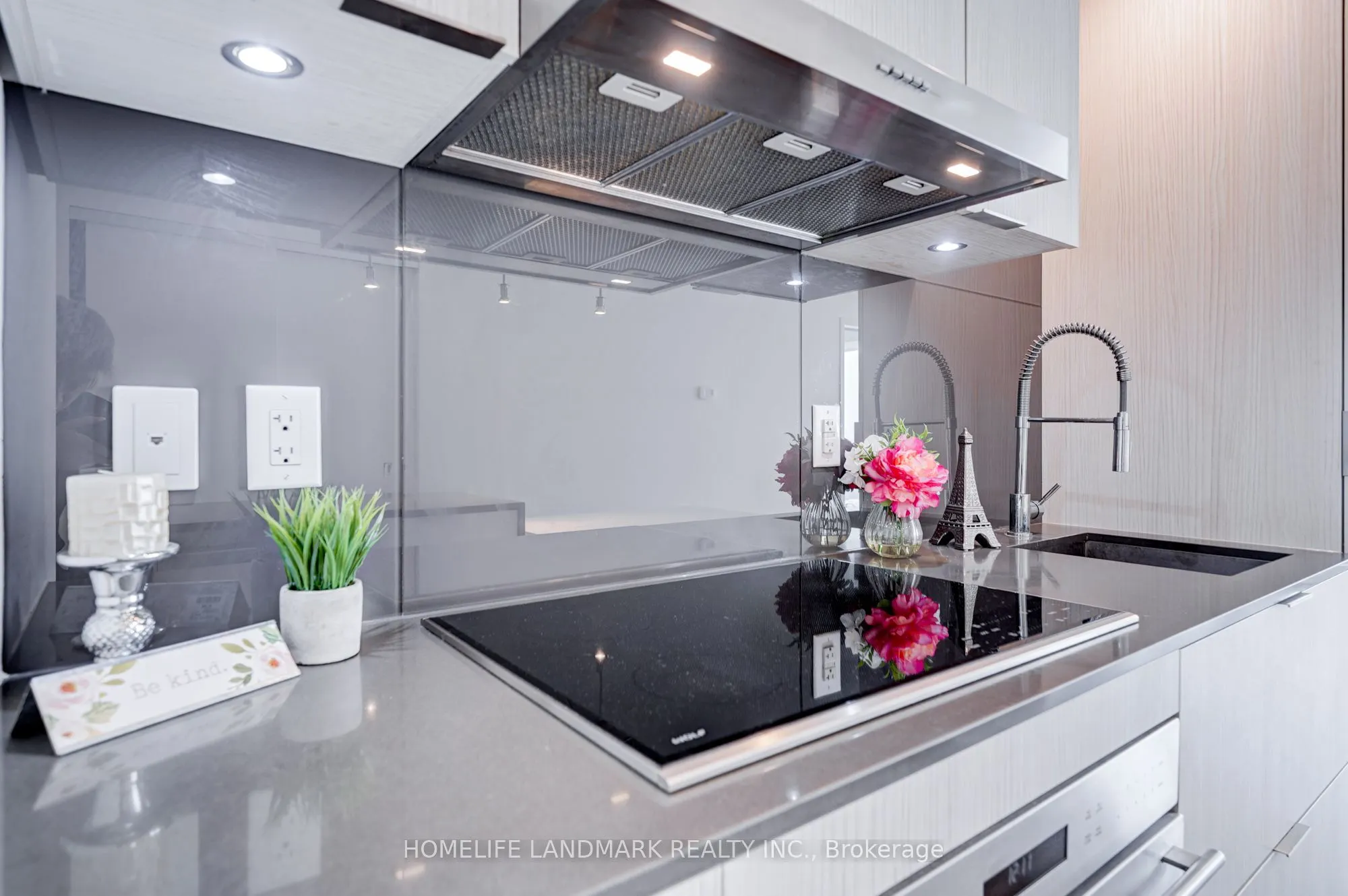 1 Bloor Street E, #6108