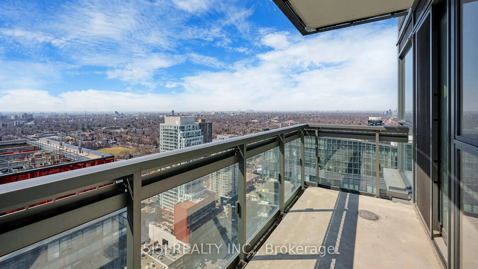 39 Roehampton Avenue #3708