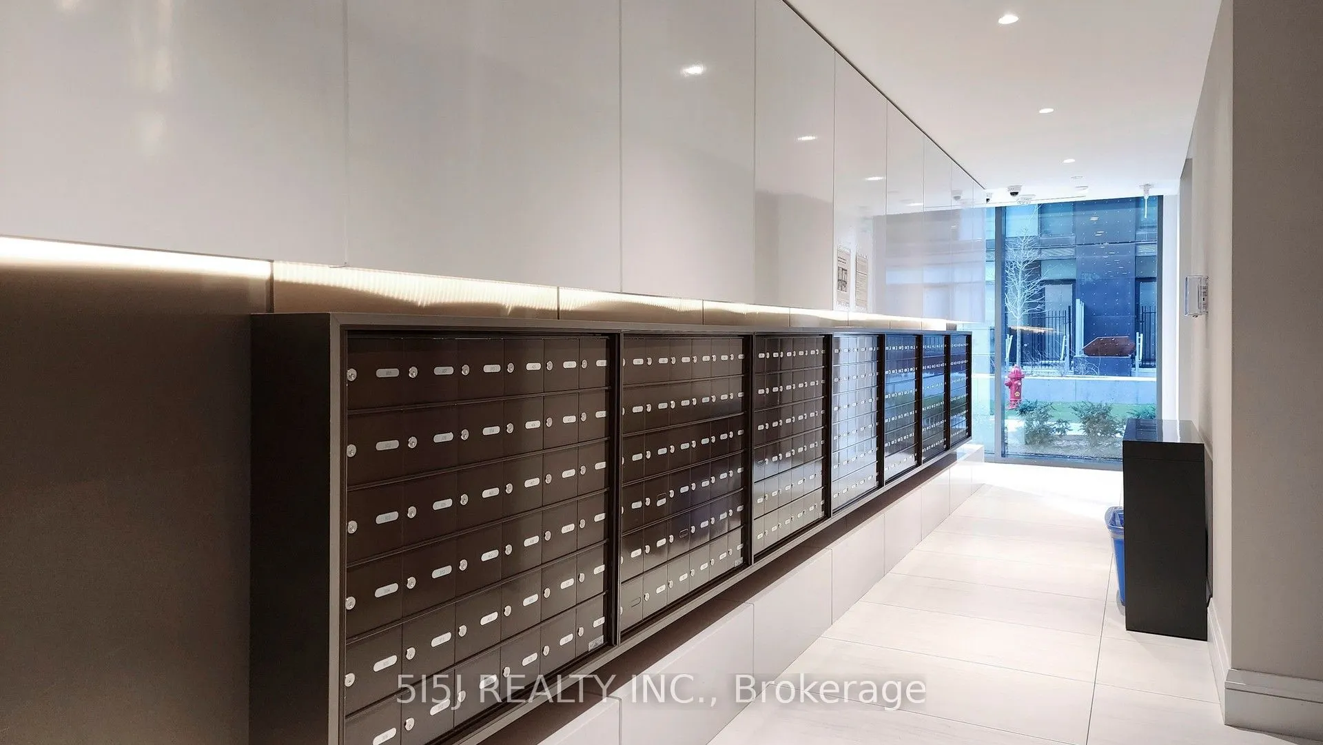 39 Roehampton Avenue #3708