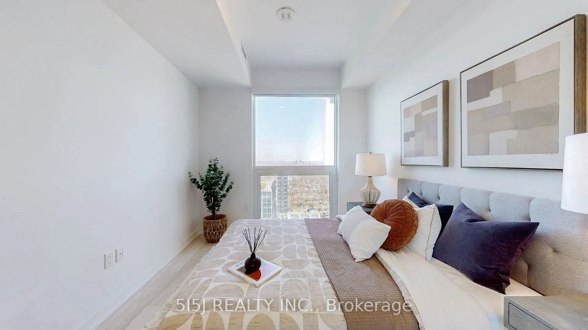 39 Roehampton Avenue #3708