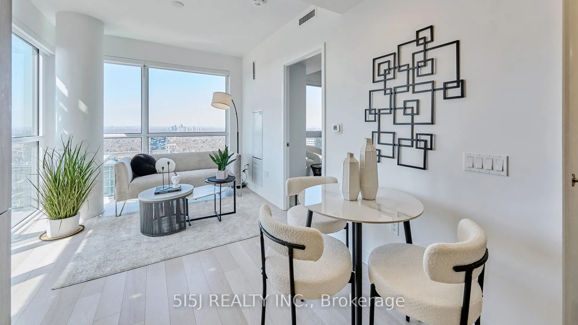 39 Roehampton Avenue #3708