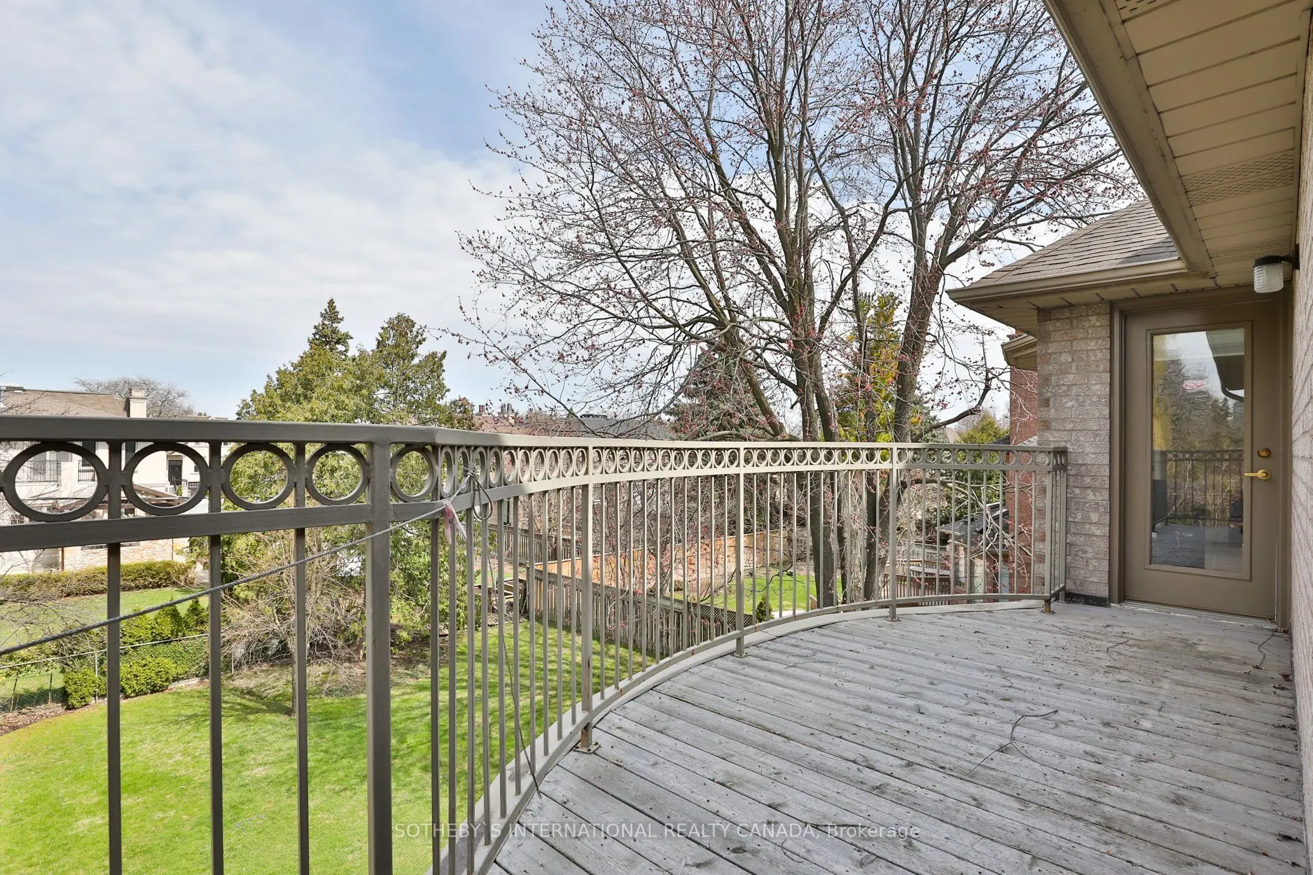 290 Byng Avenue