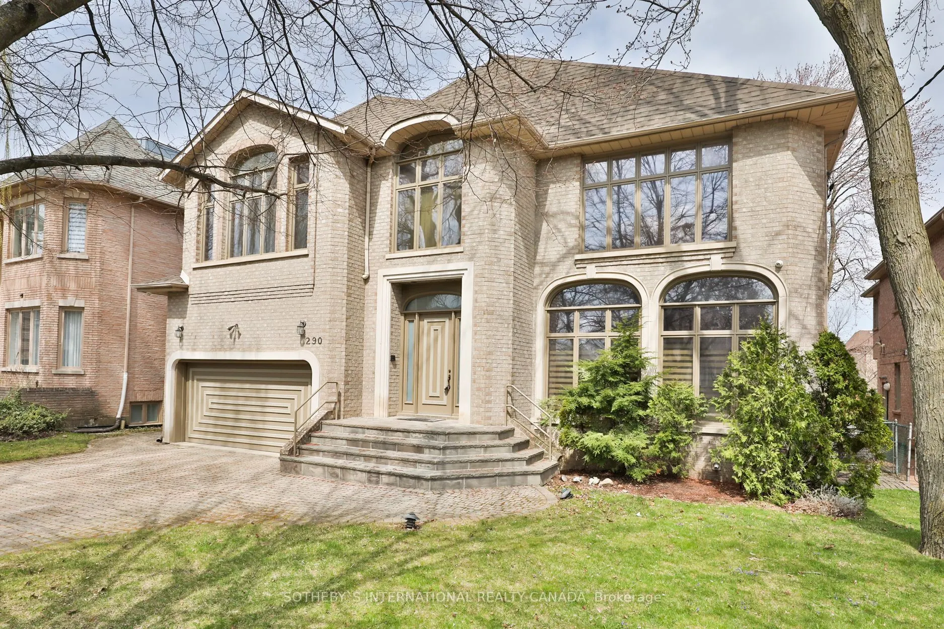 290 Byng Avenue