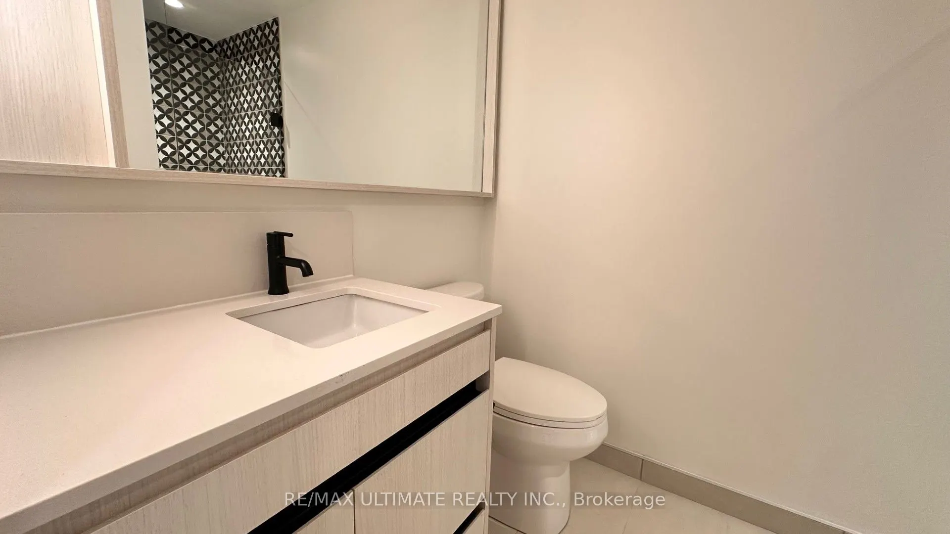 5 Lakeview Avenue, #209