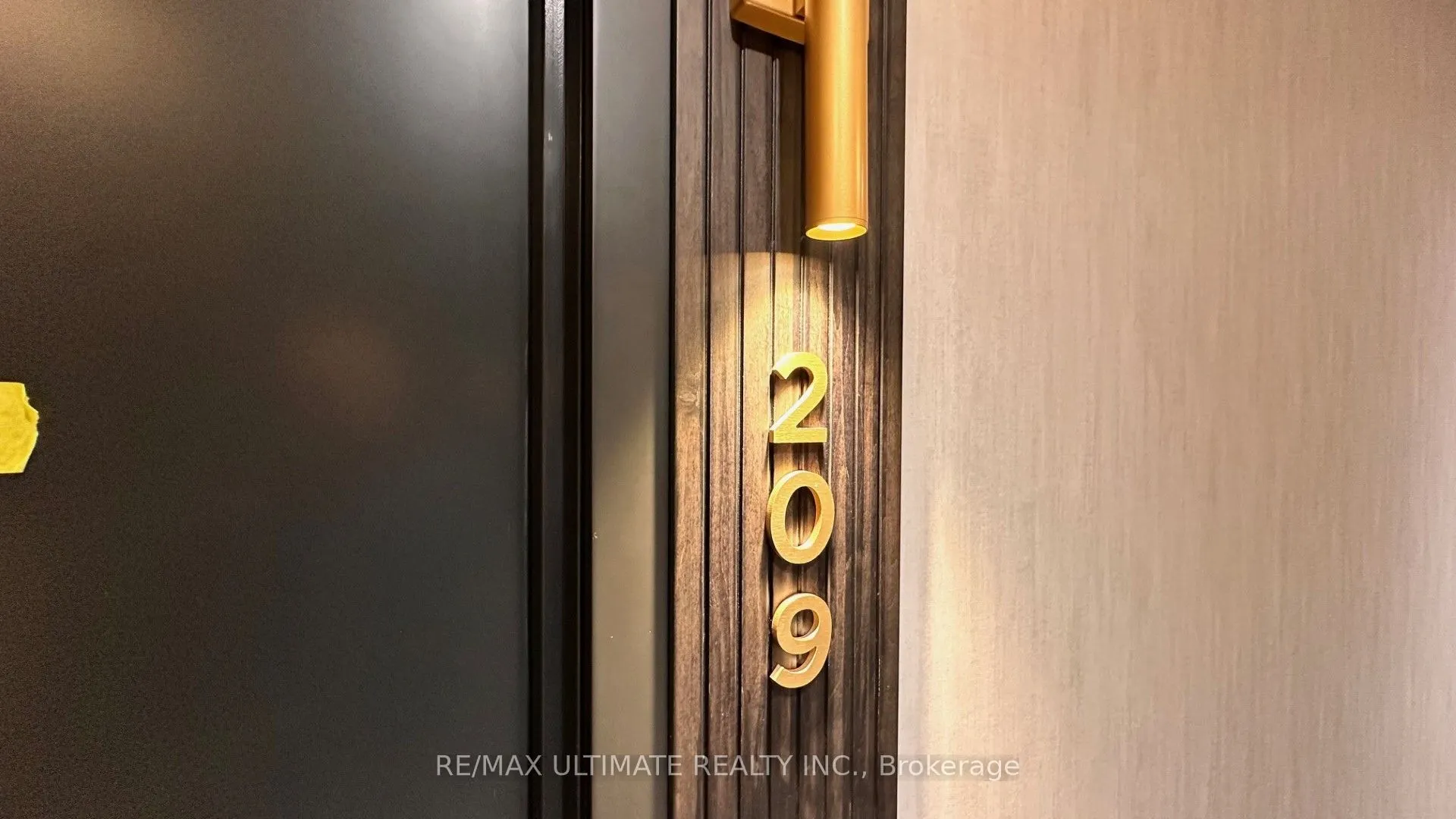 5 Lakeview Avenue, #209