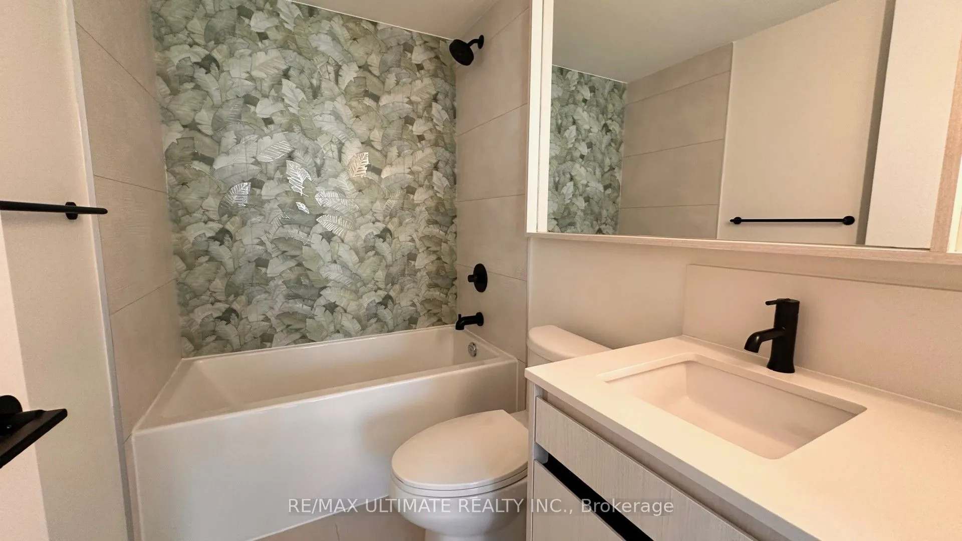 5 Lakeview Avenue, #209