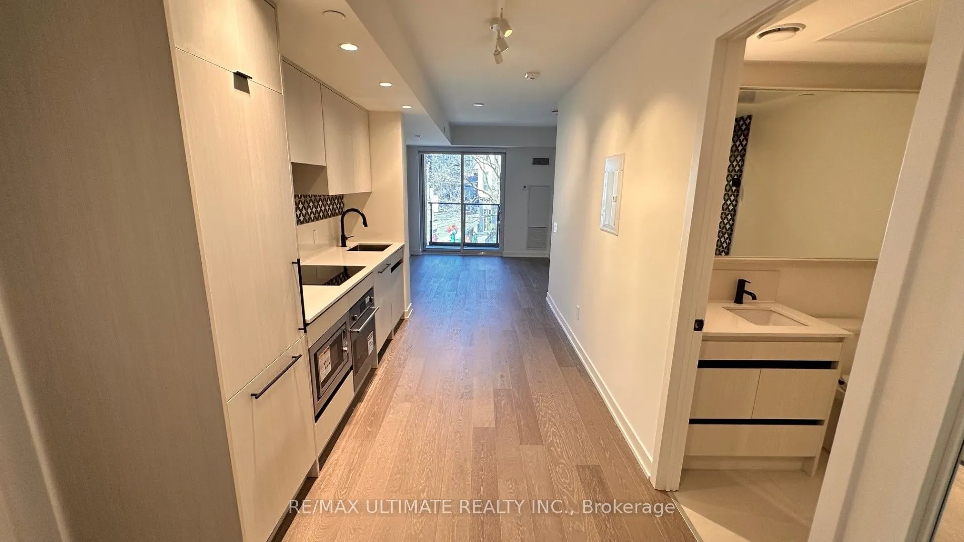 5 Lakeview Avenue, #209