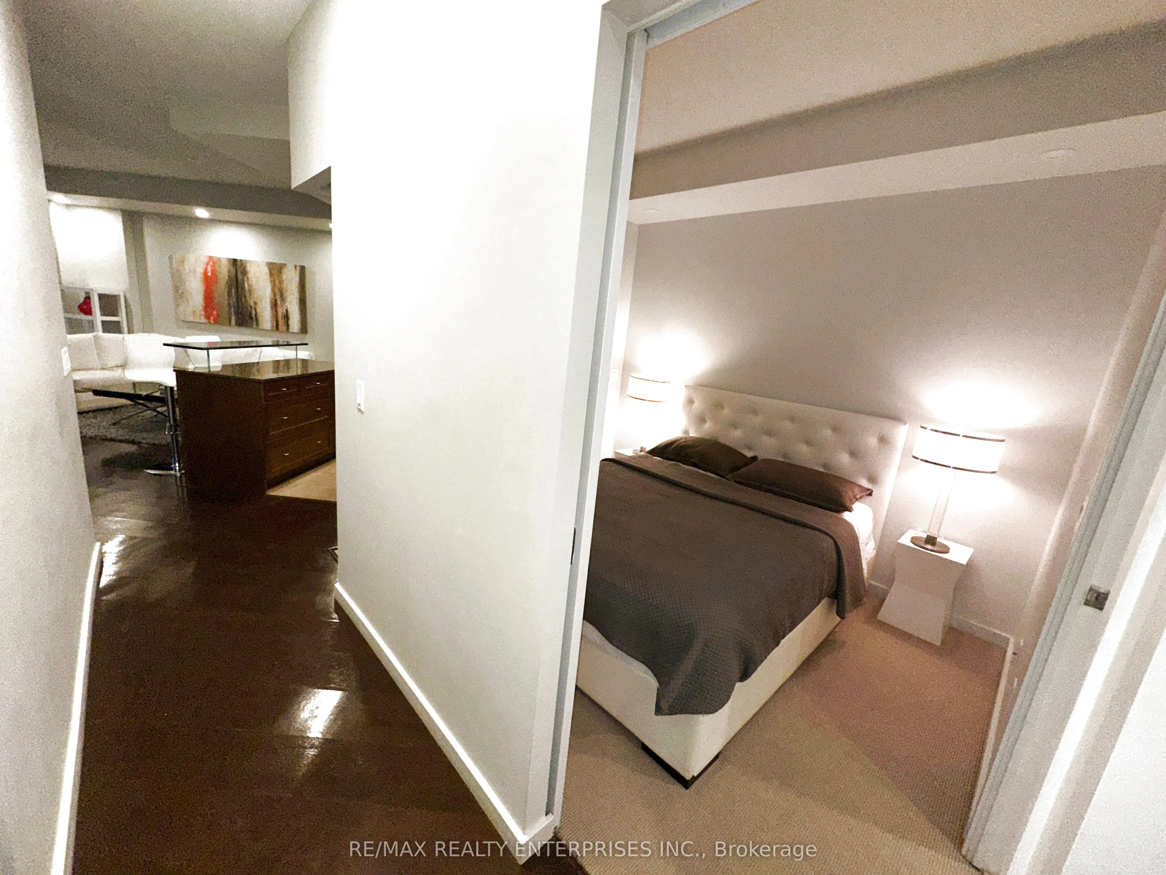 8 York Street, #2710