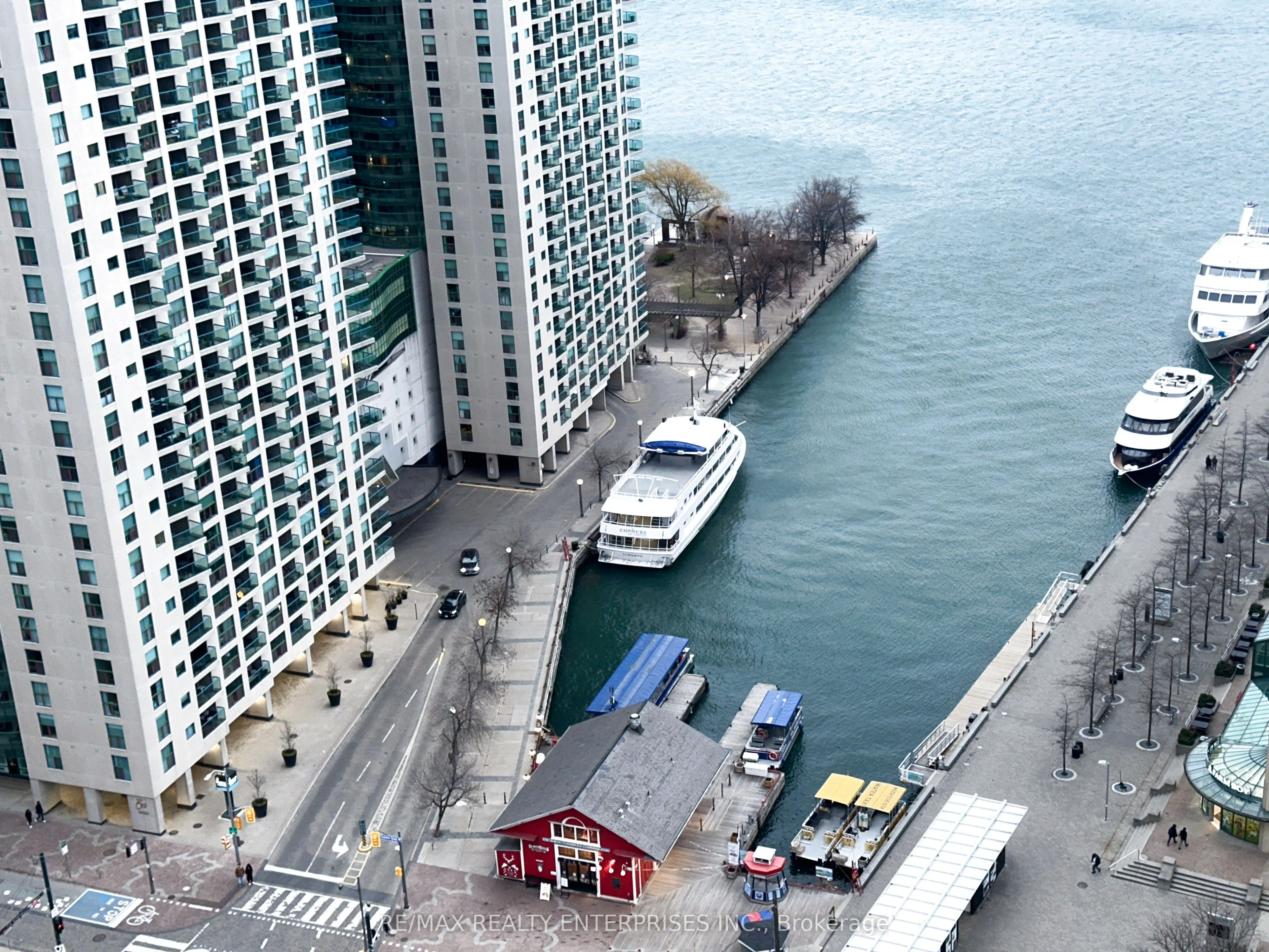 8 York Street, #2710