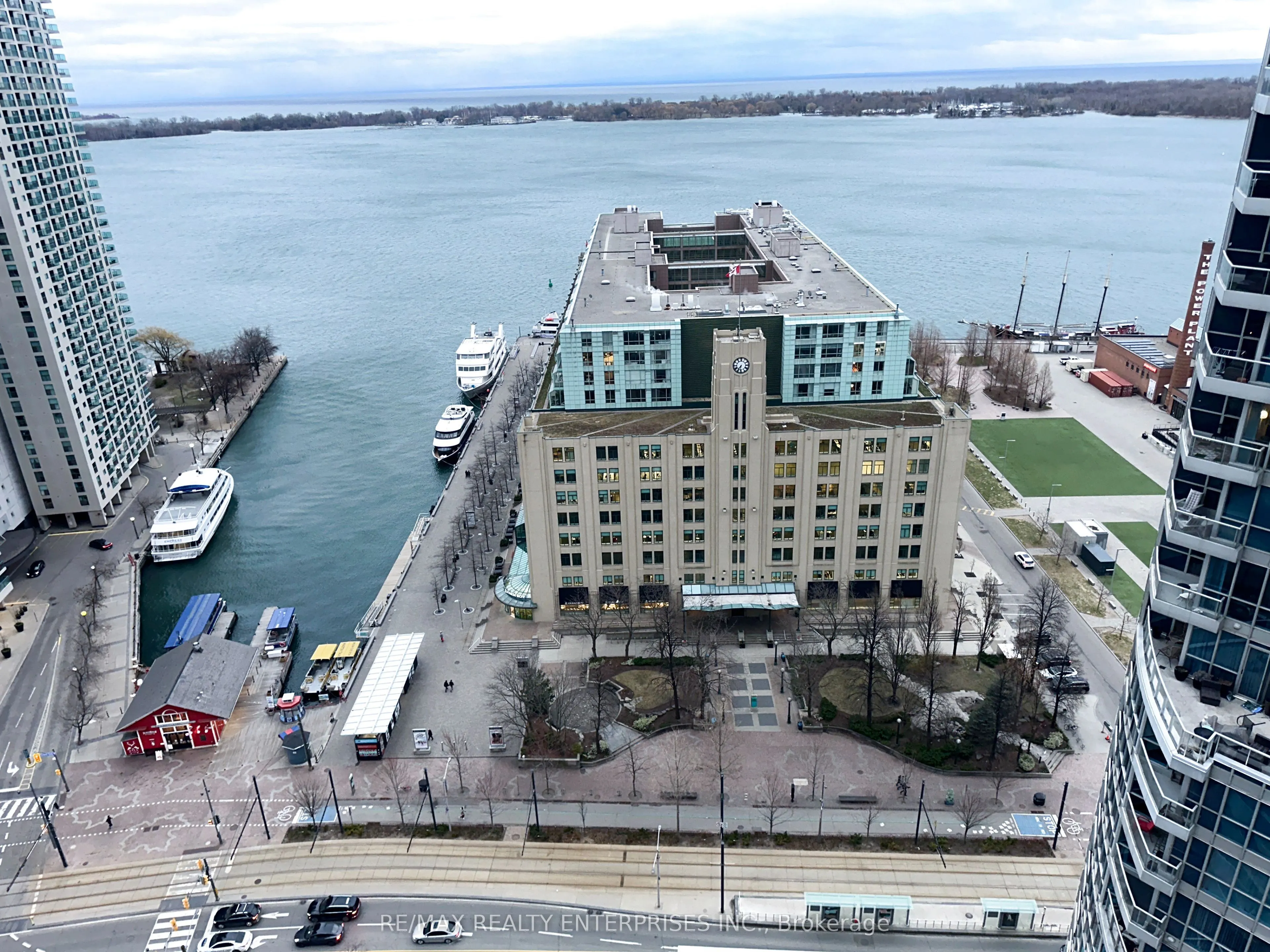 8 York Street, #2710