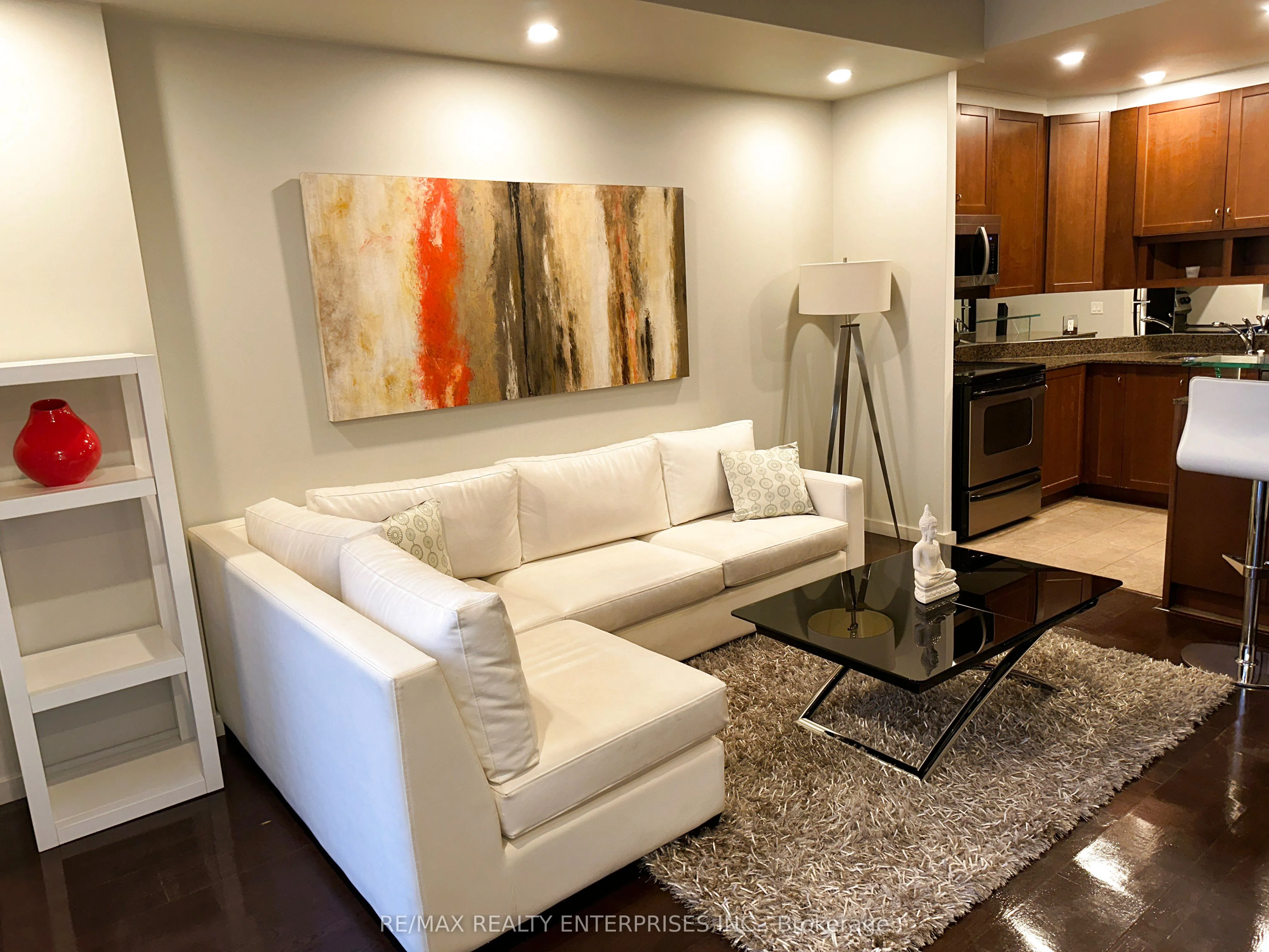 8 York Street, #2710