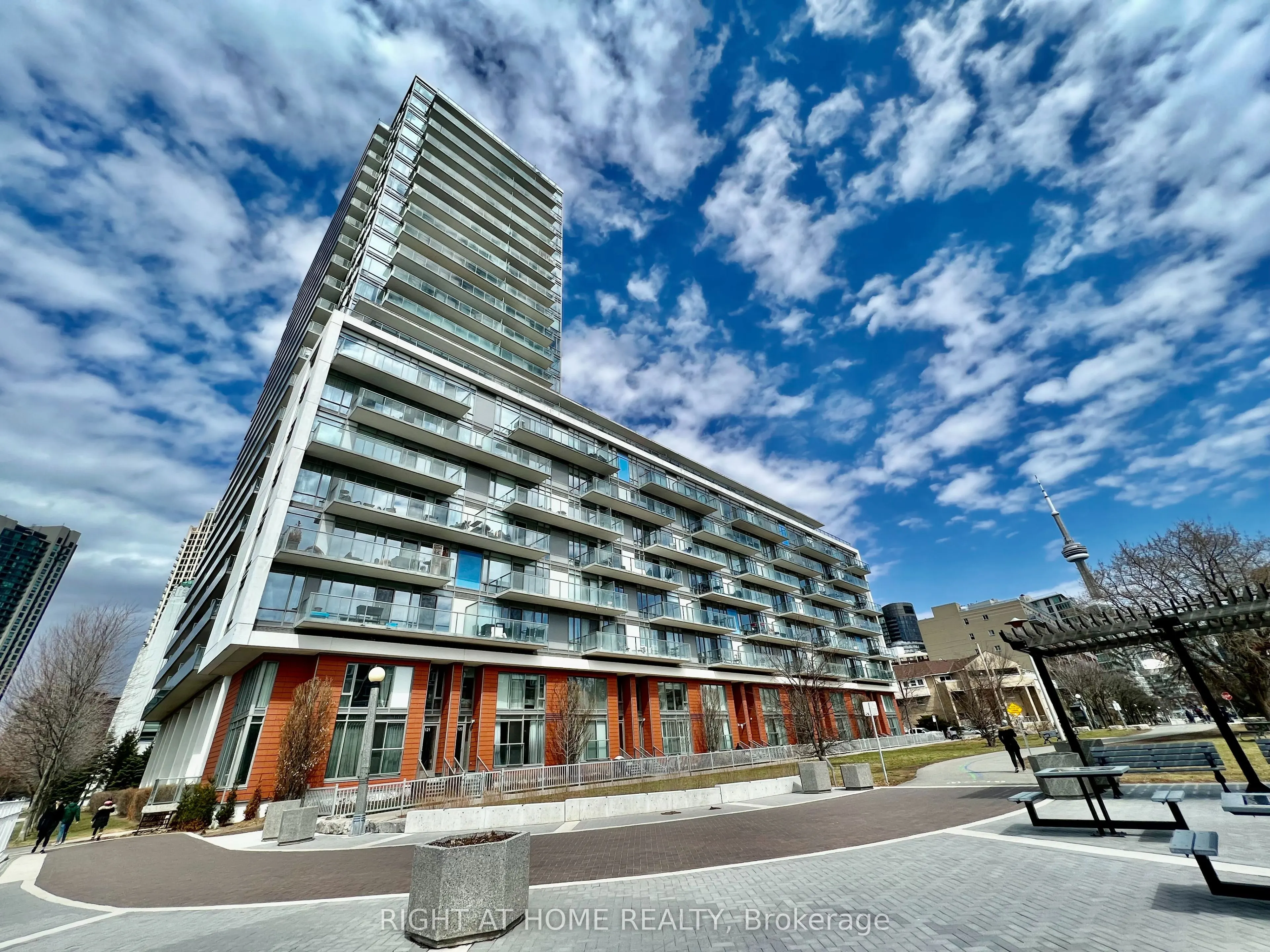 90 Stadium Road, #606