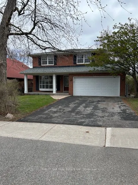 7 Whitehorn Crescent