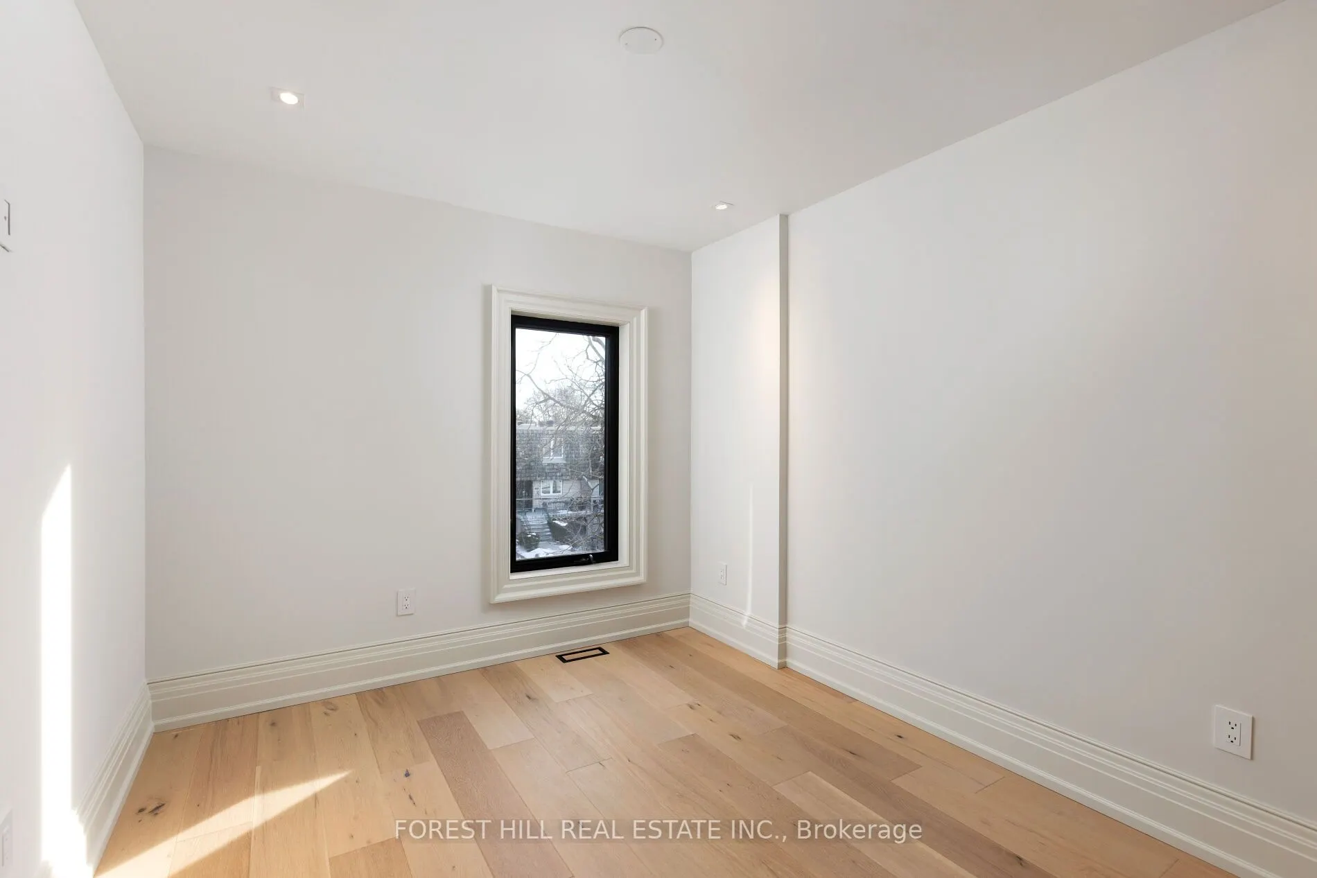 118 Briar Hill Avenue