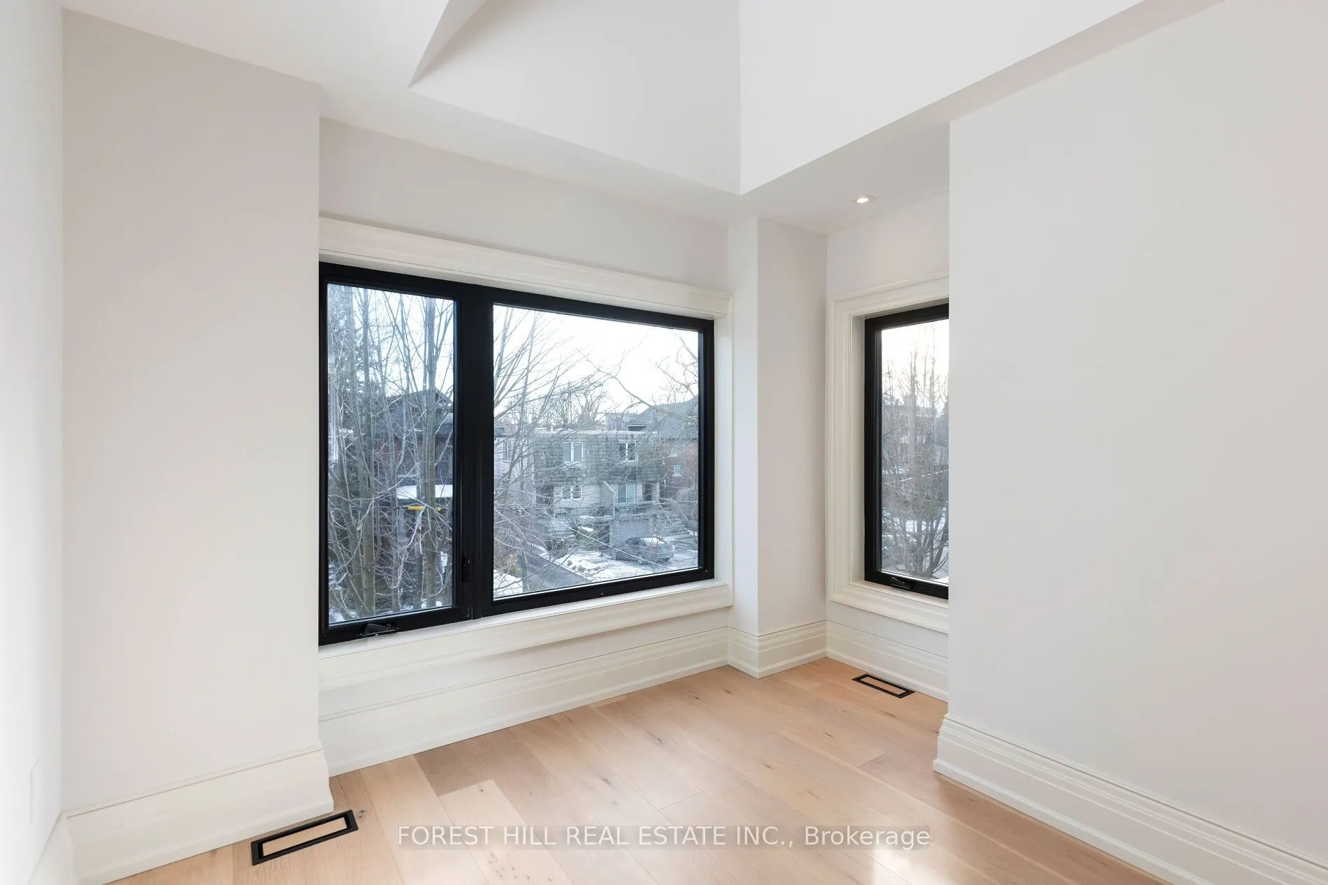 118 Briar Hill Avenue