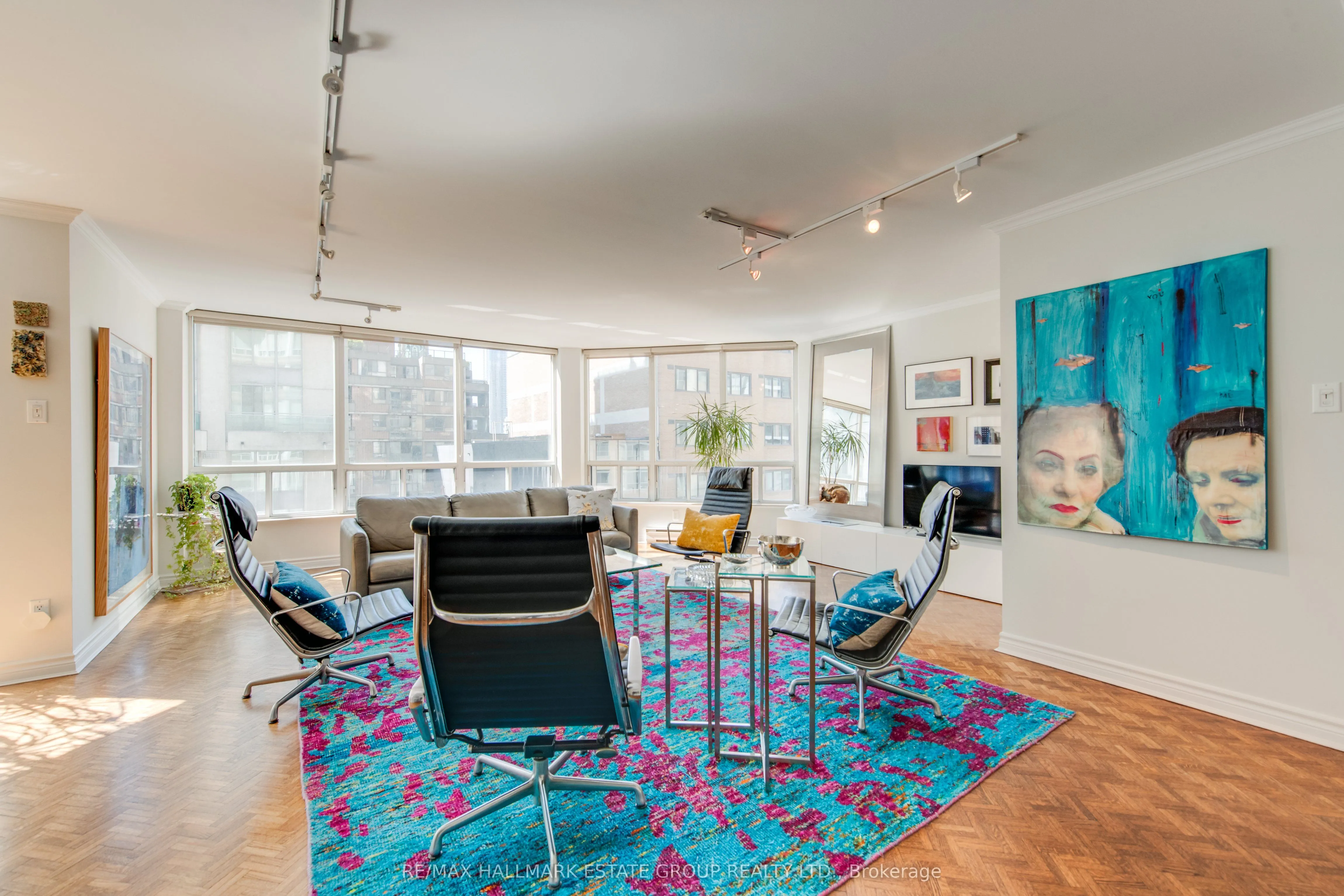82 Lombard Street, #412