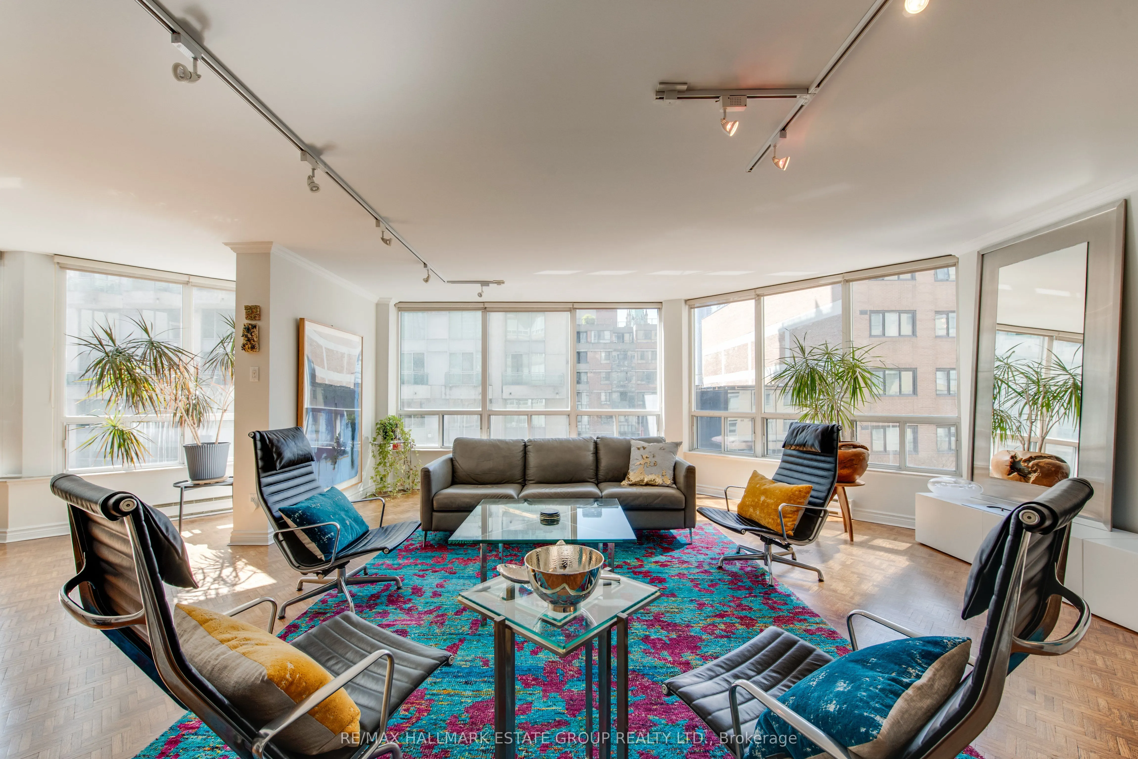 82 Lombard Street, #412
