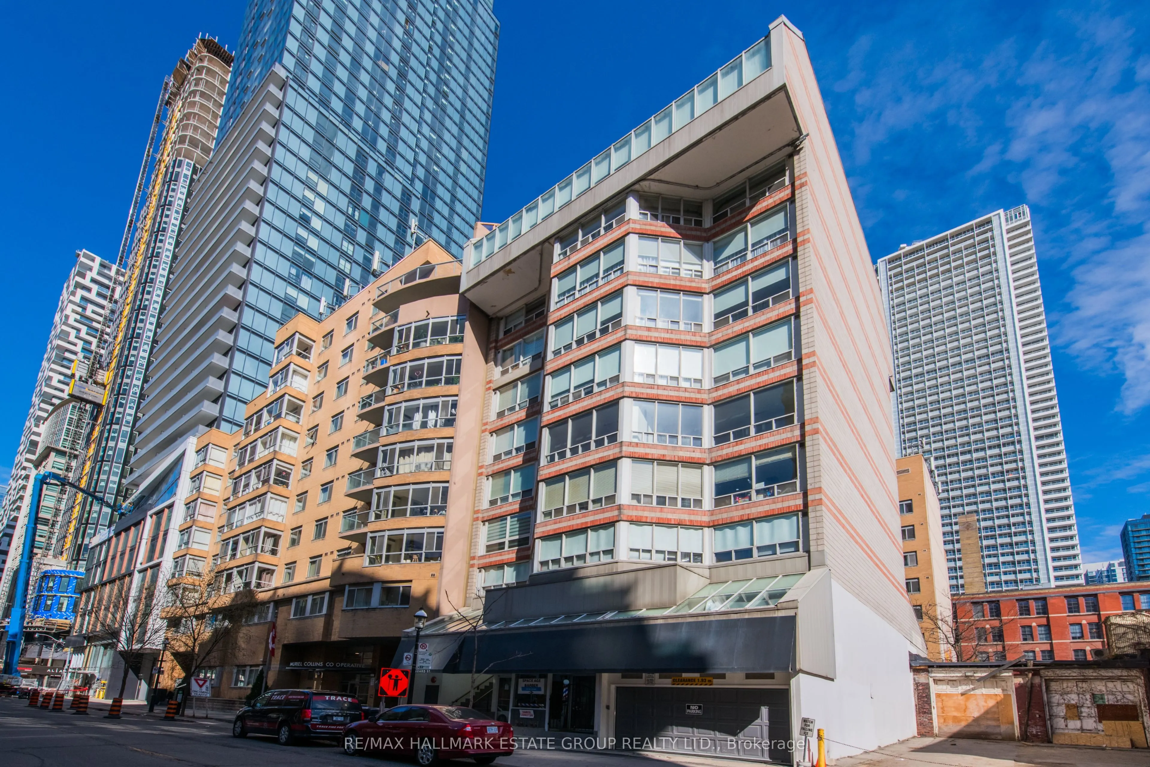 82 Lombard Street, #412