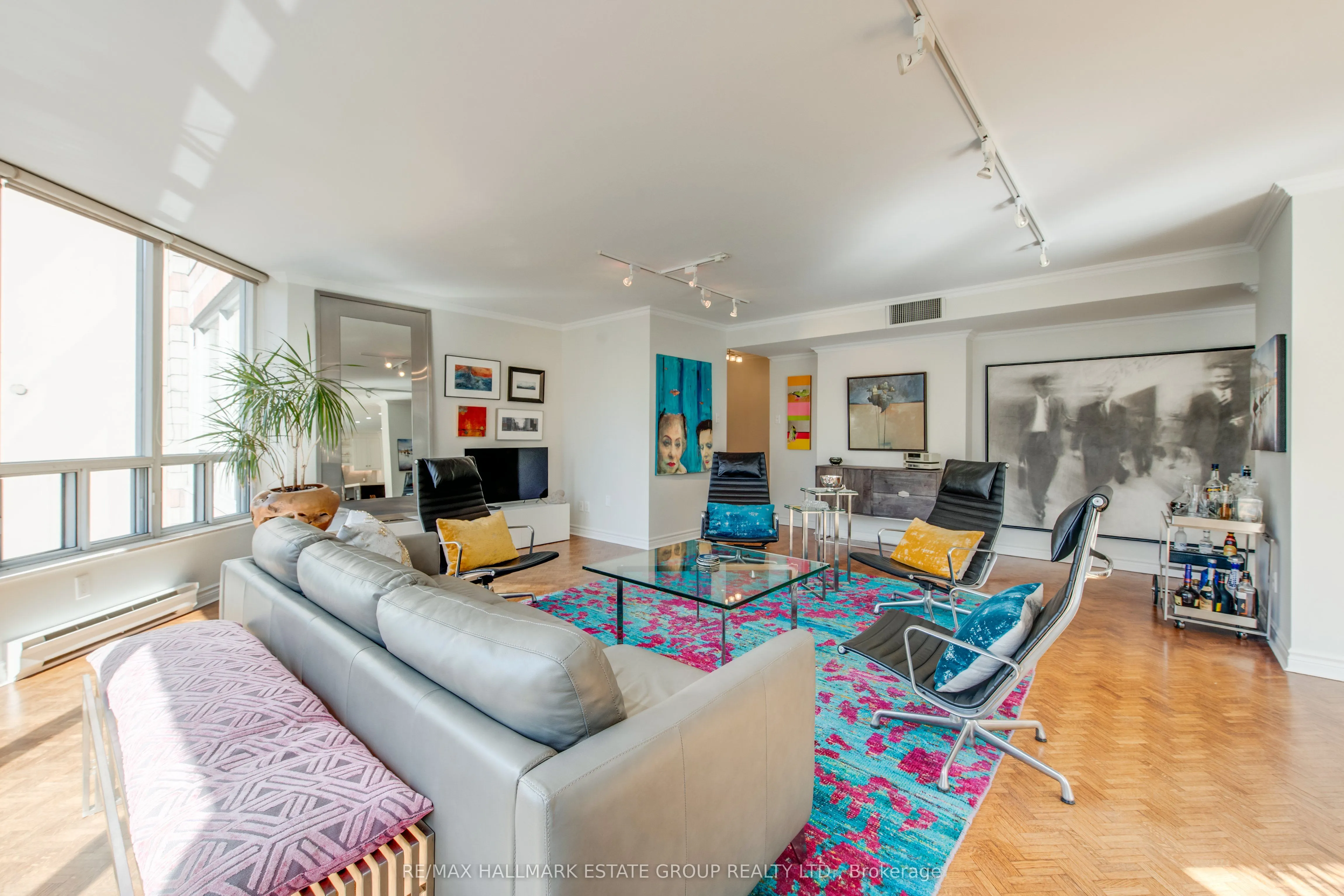 82 Lombard Street, #412