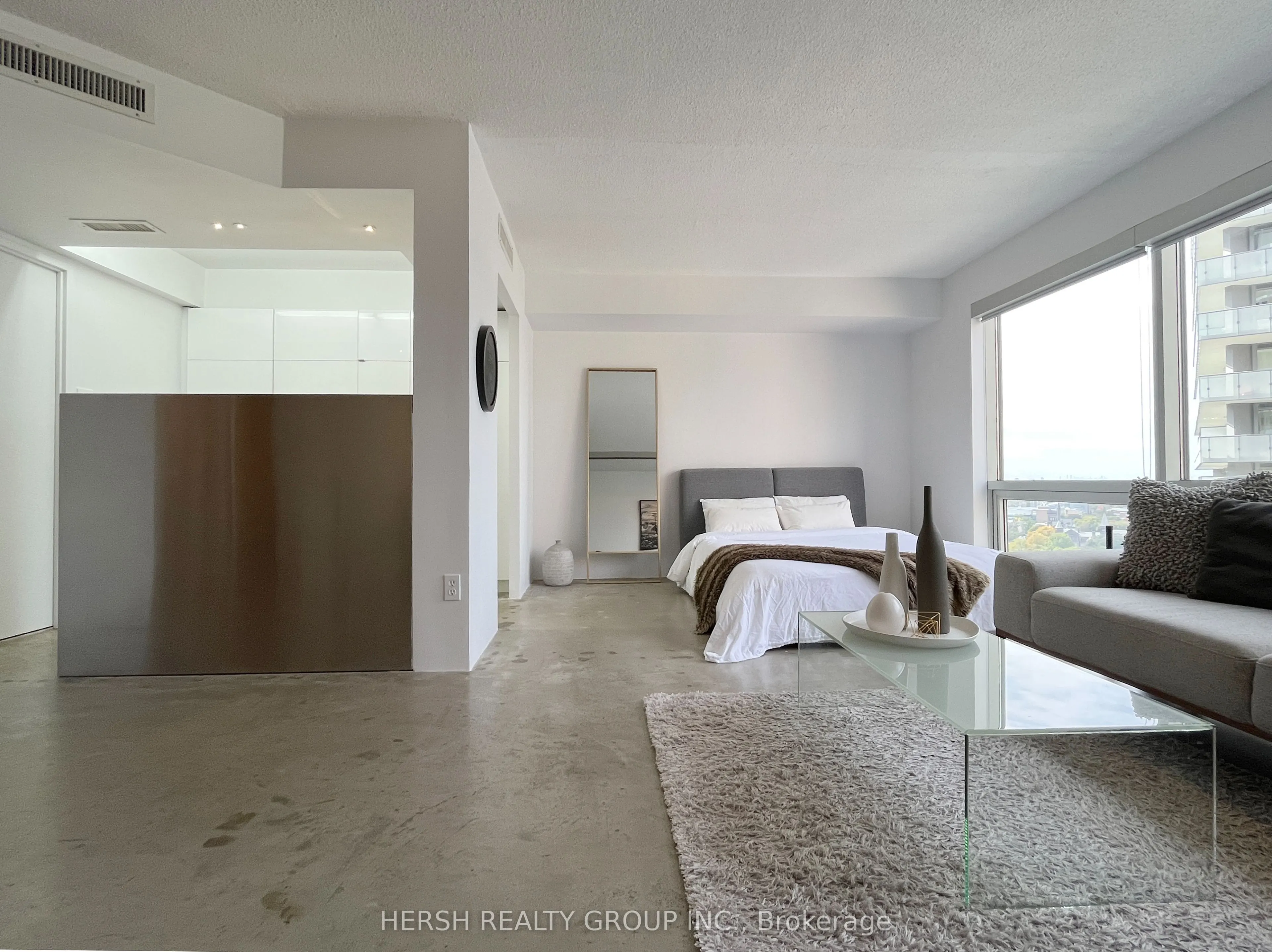 1001 Bay Street, #2316