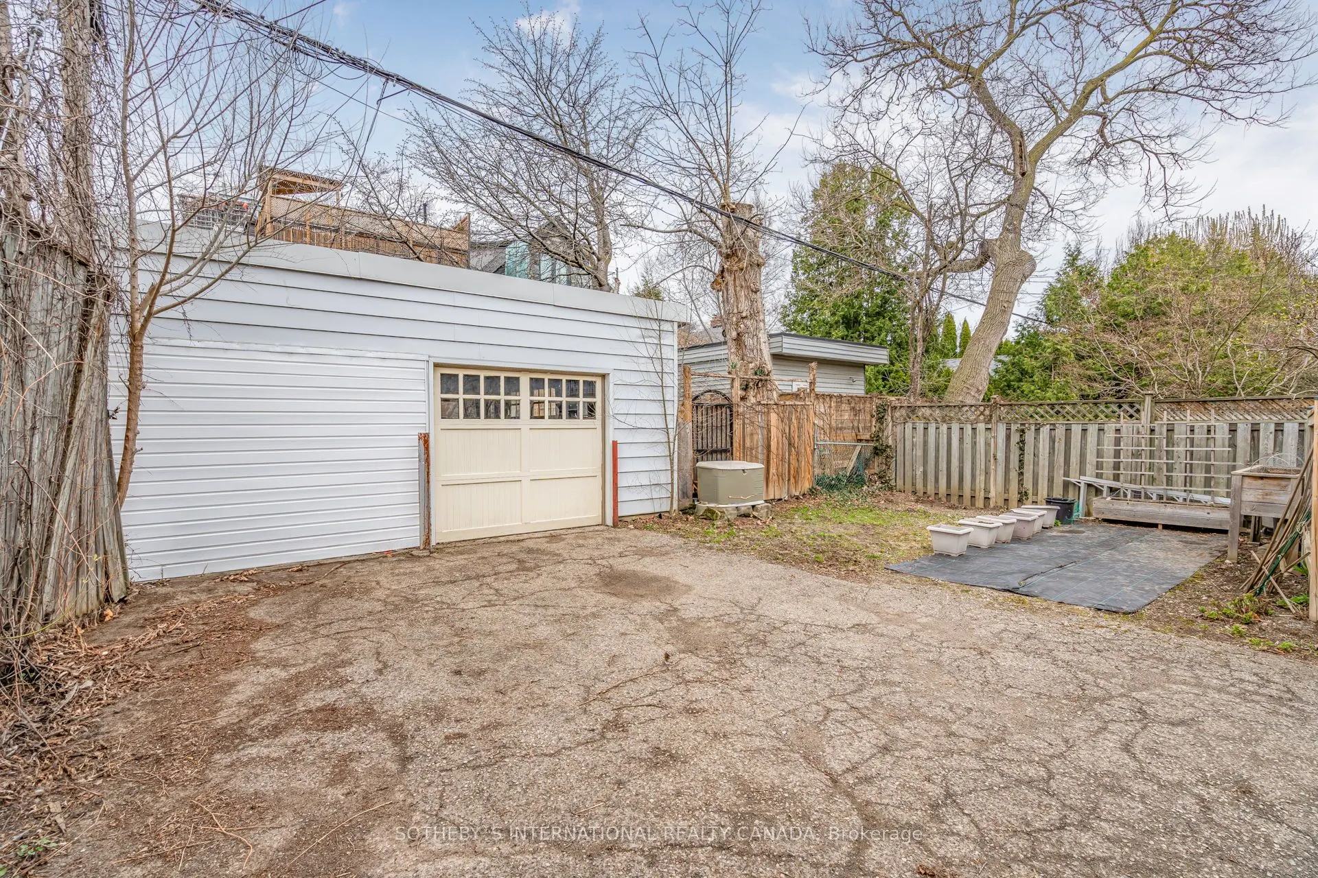 12 Belsize Drive