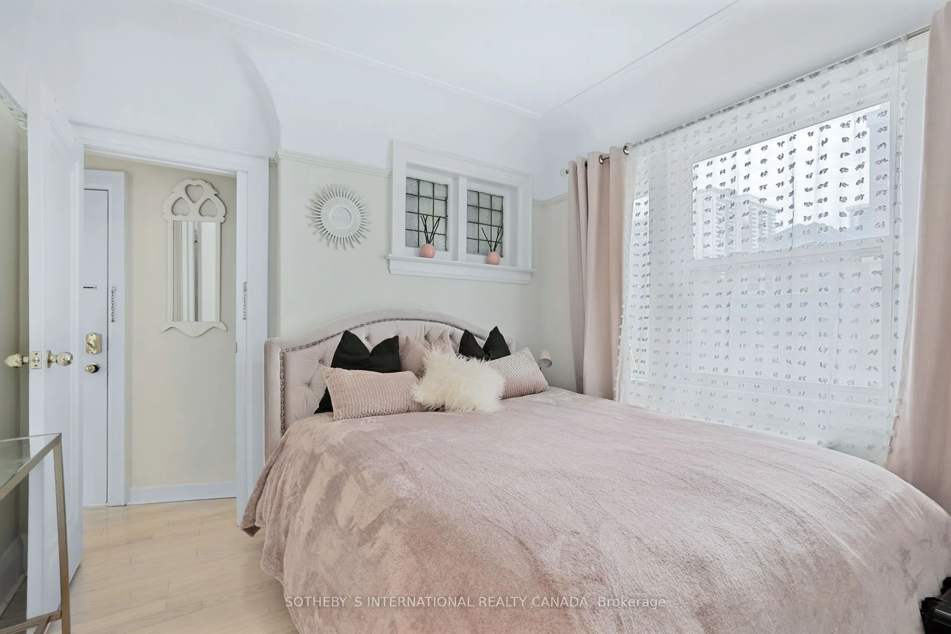 12 Belsize Drive