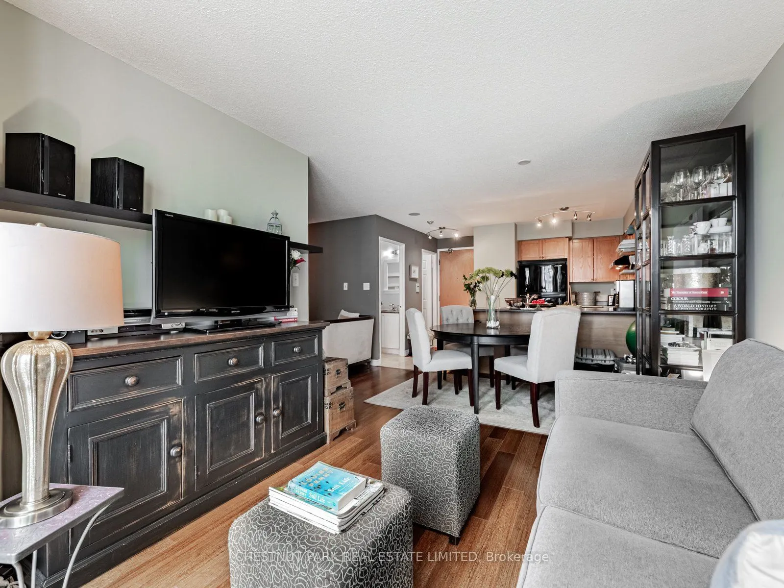 253 Merton Street, #611