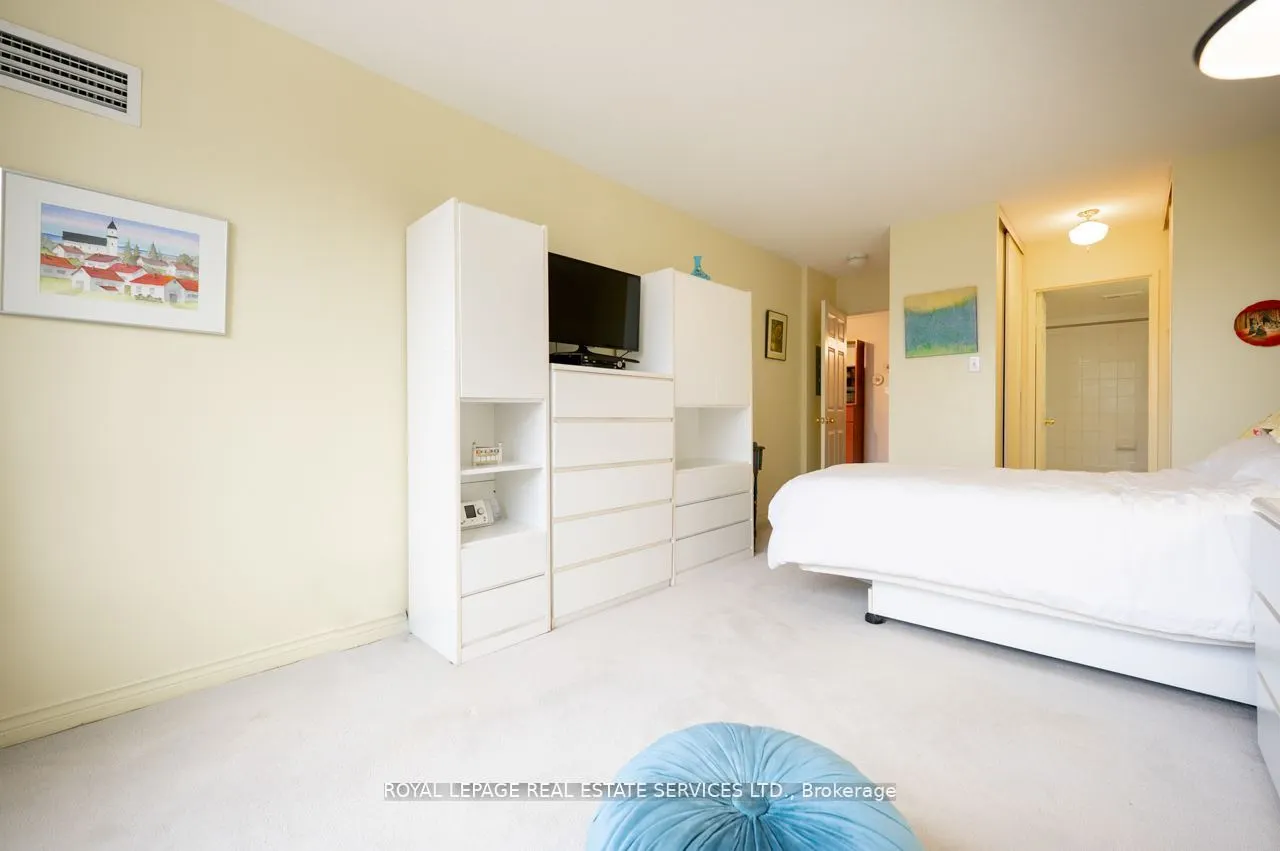 256 Doris Avenue, #308