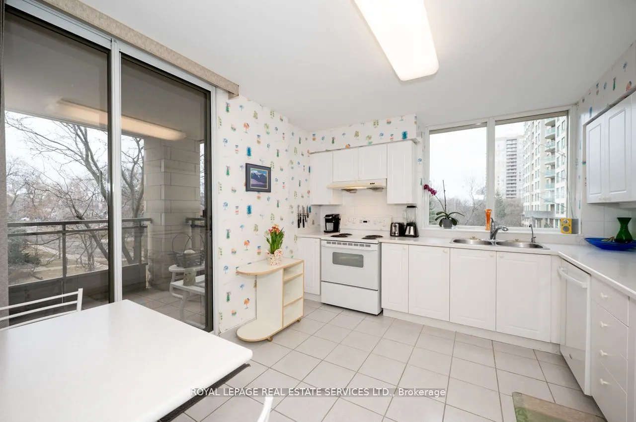 256 Doris Avenue, #308