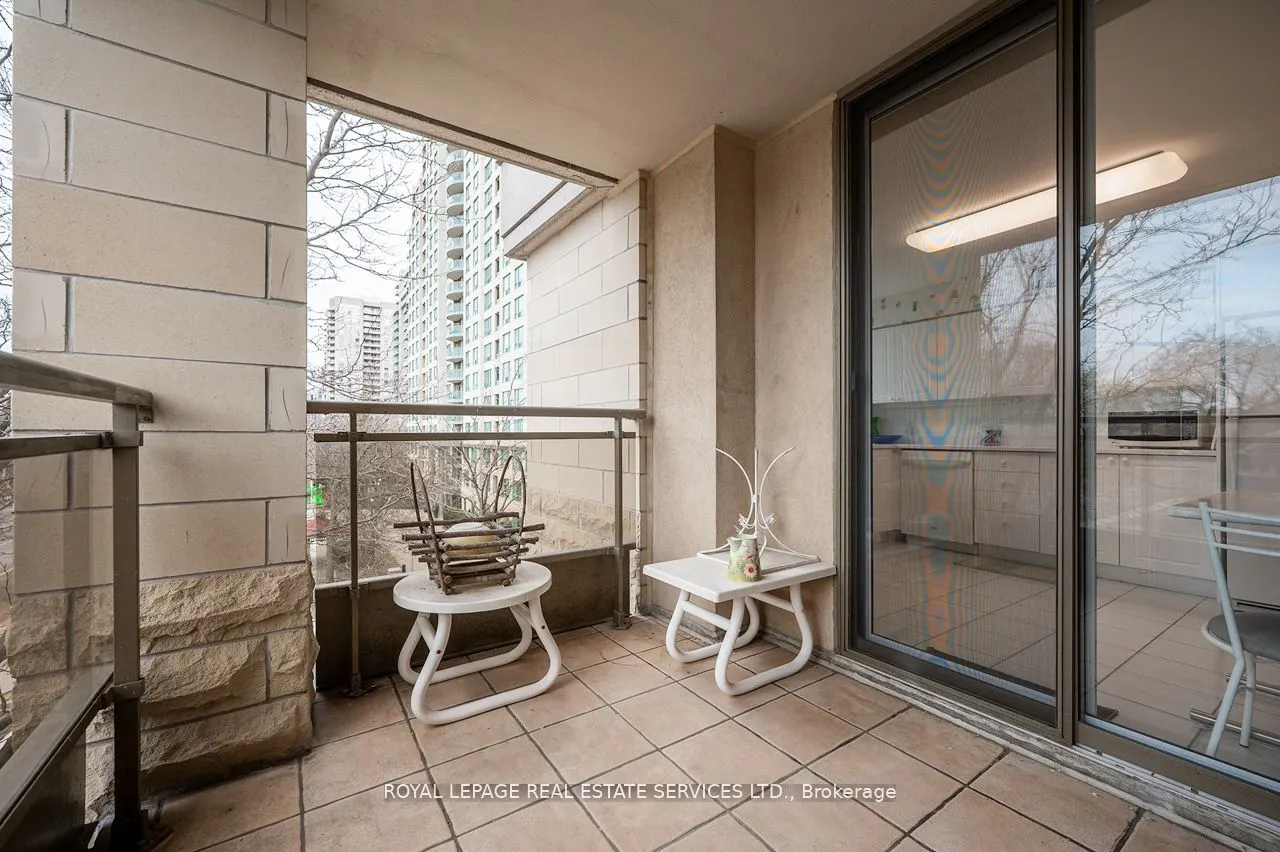 256 Doris Avenue, #308