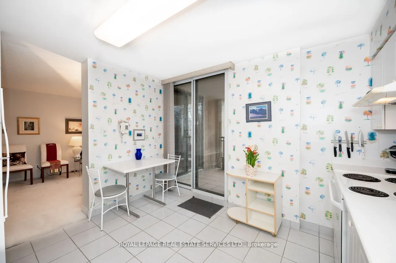 256 Doris Avenue, #308