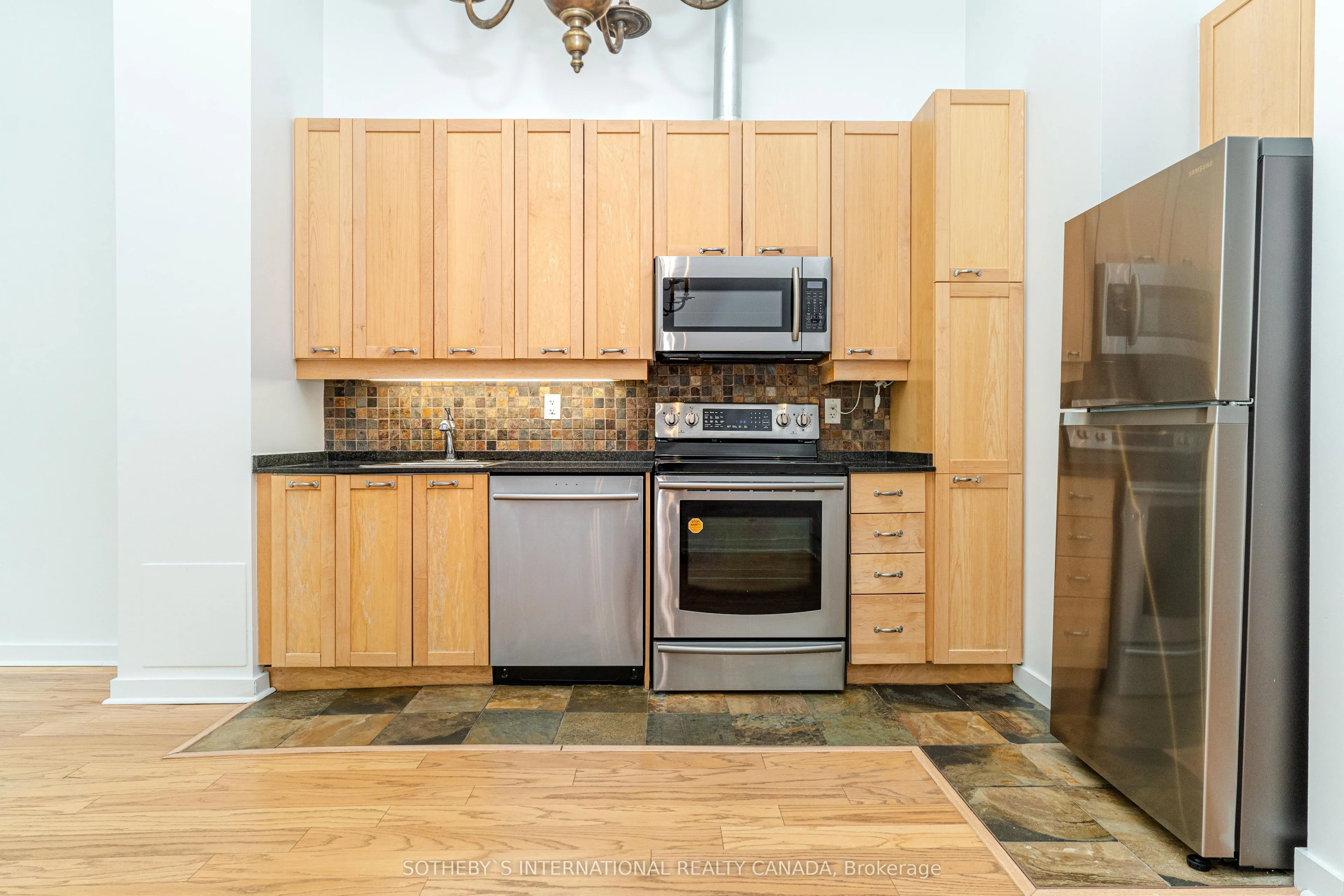 135 Dalhousie Street #209