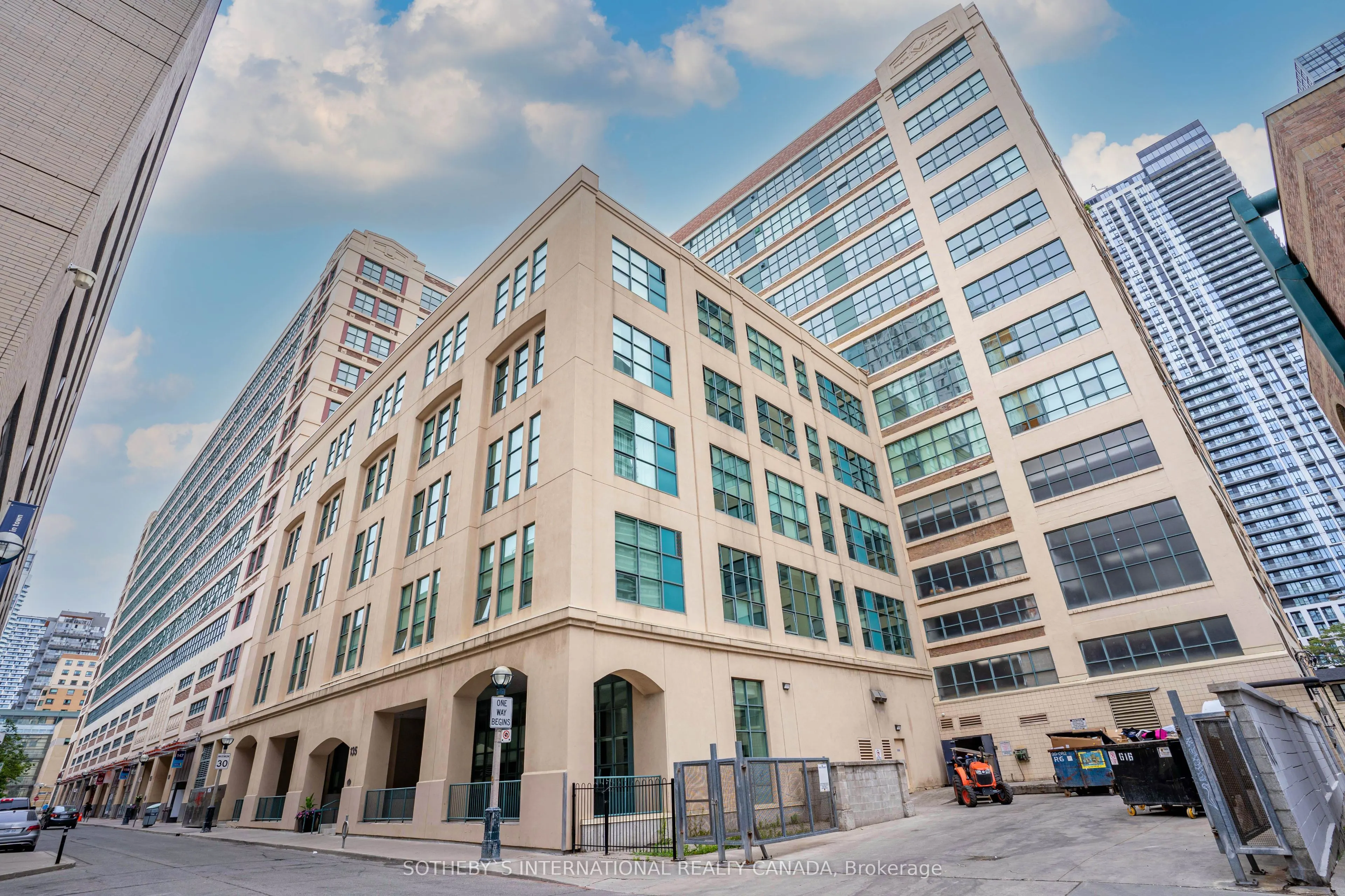 135 Dalhousie Street #209