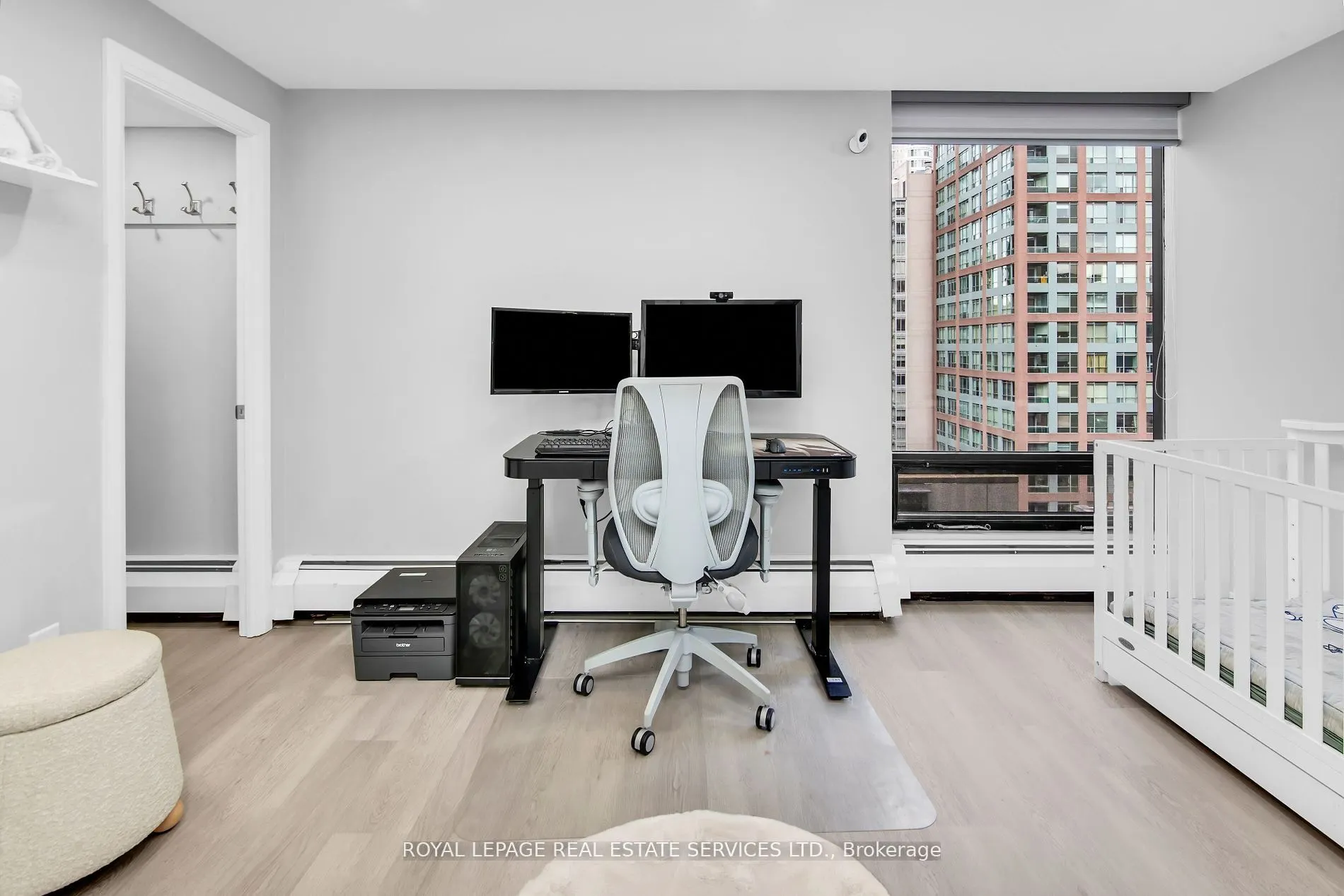 30 Wellington Street E, #2006