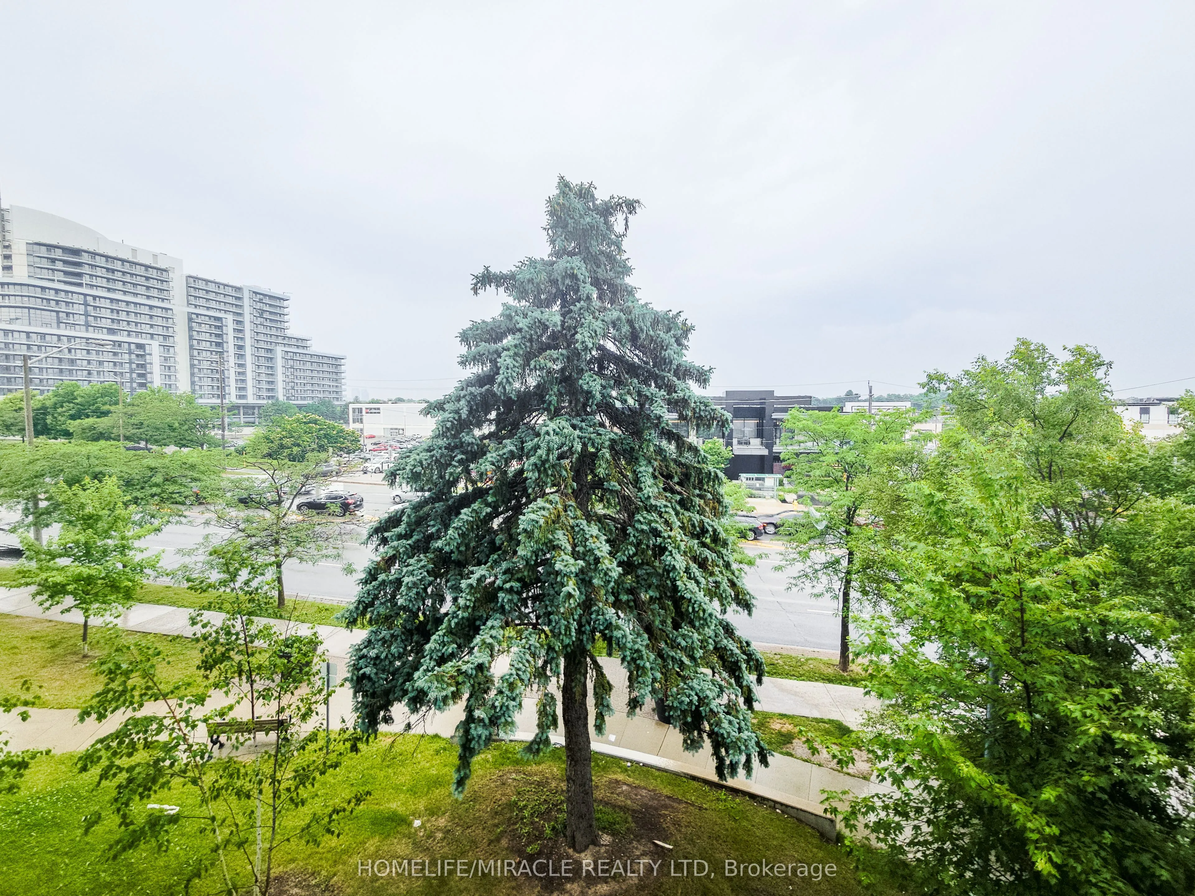 7 Kenaston Gardens, #121