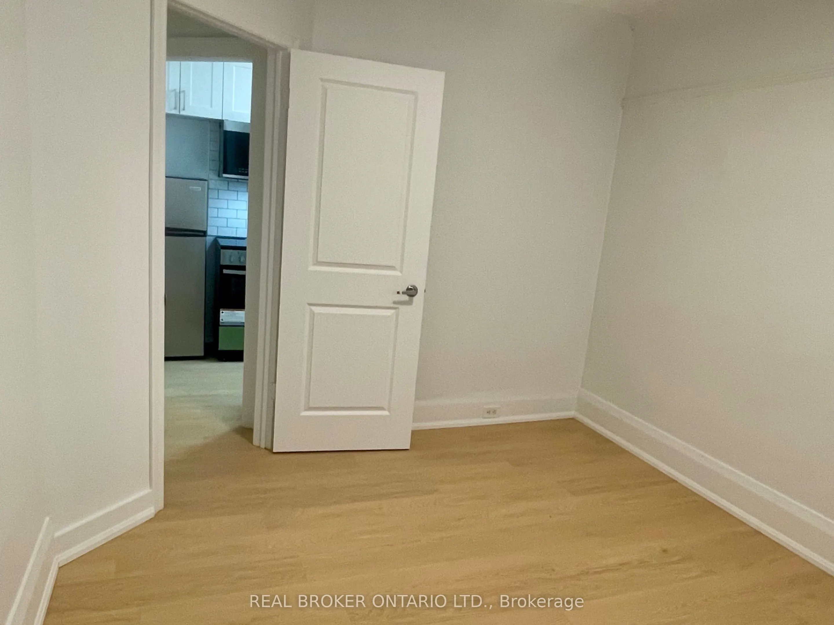 2 Broadway Avenue, #3