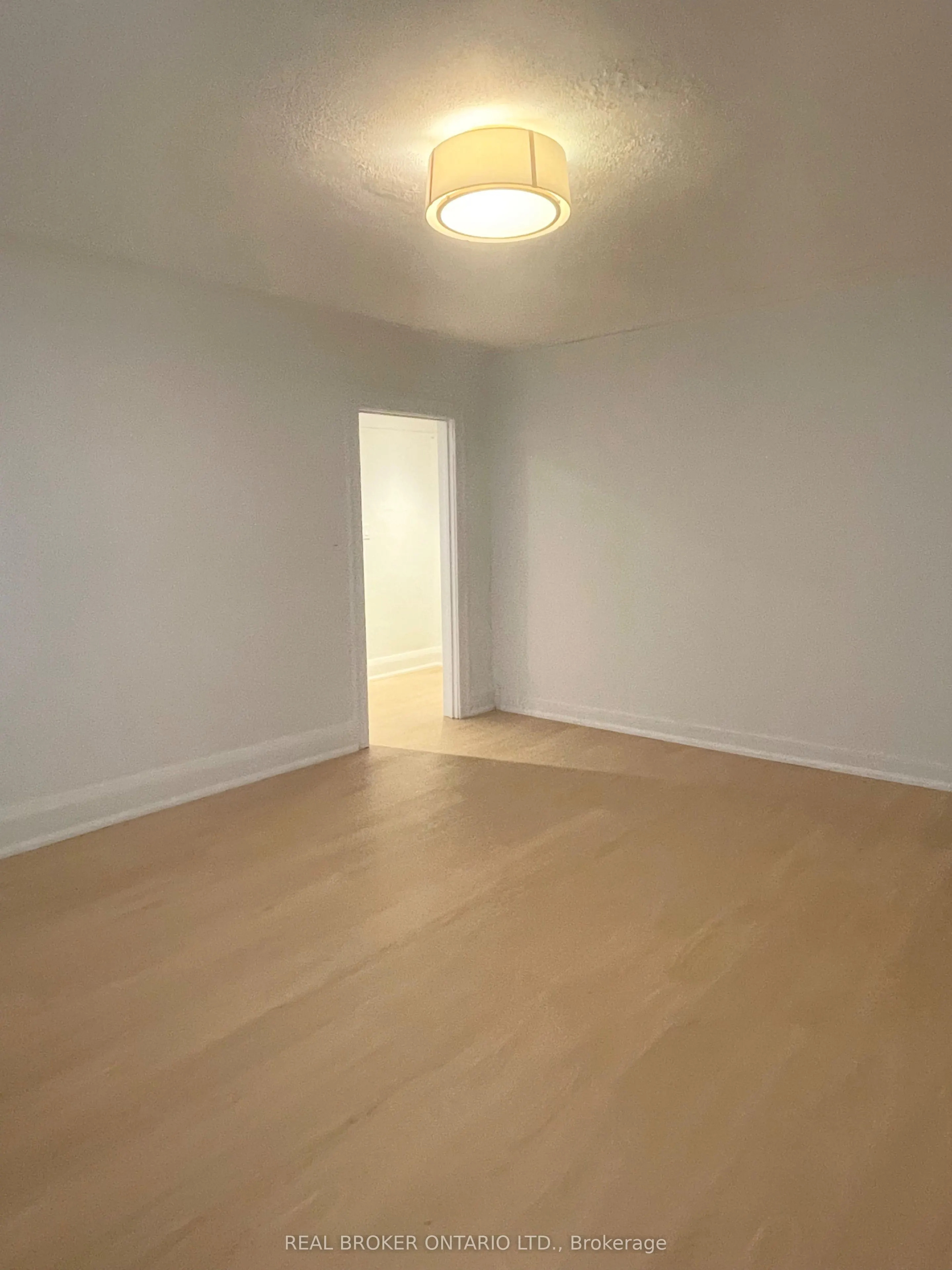 2 Broadway Avenue, #3