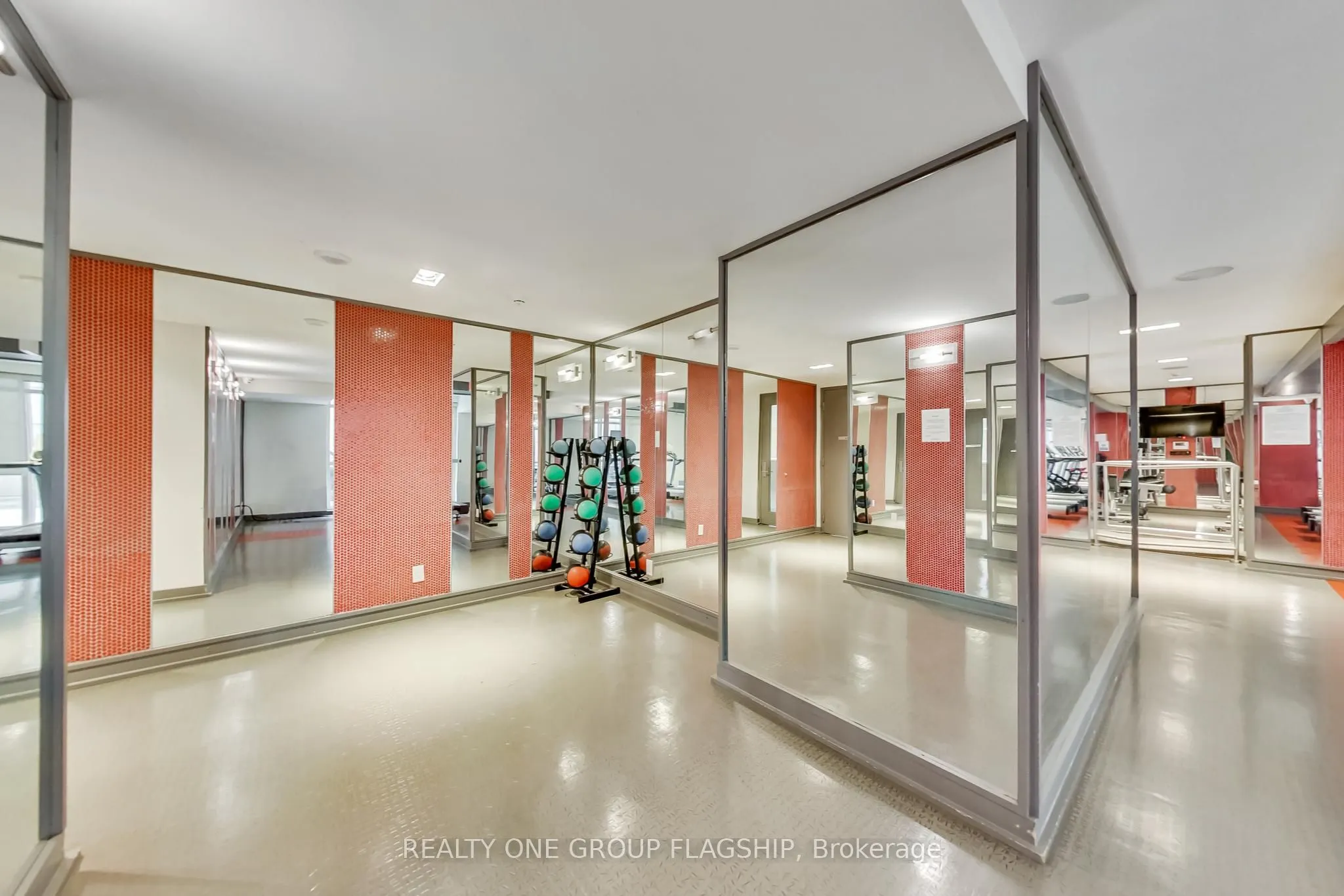 5 Hanna Avenue #617