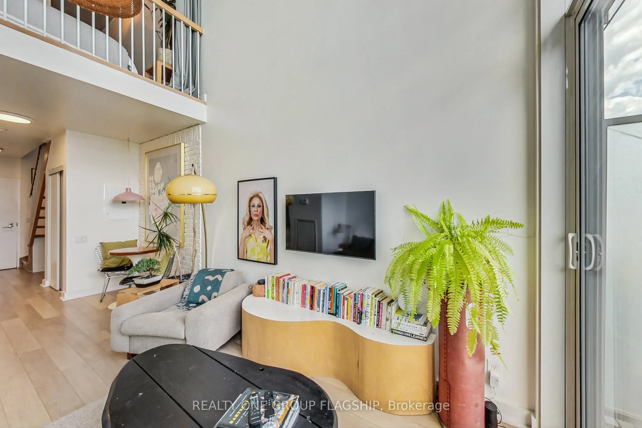 5 Hanna Avenue #617