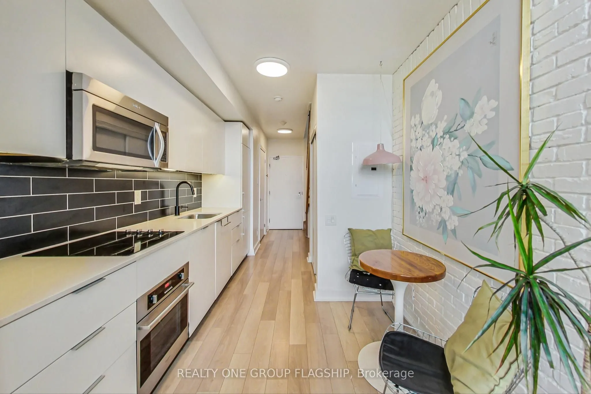 5 Hanna Avenue #617