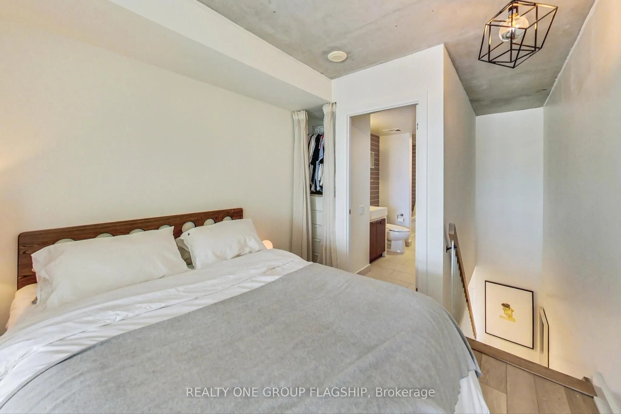 5 Hanna Avenue #617