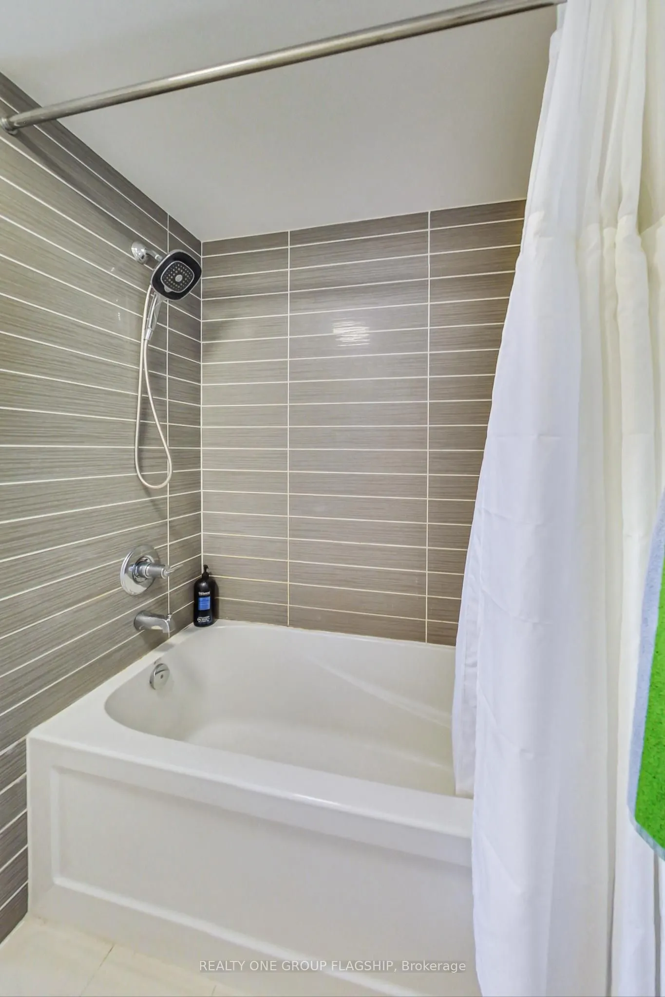 5 Hanna Avenue #617