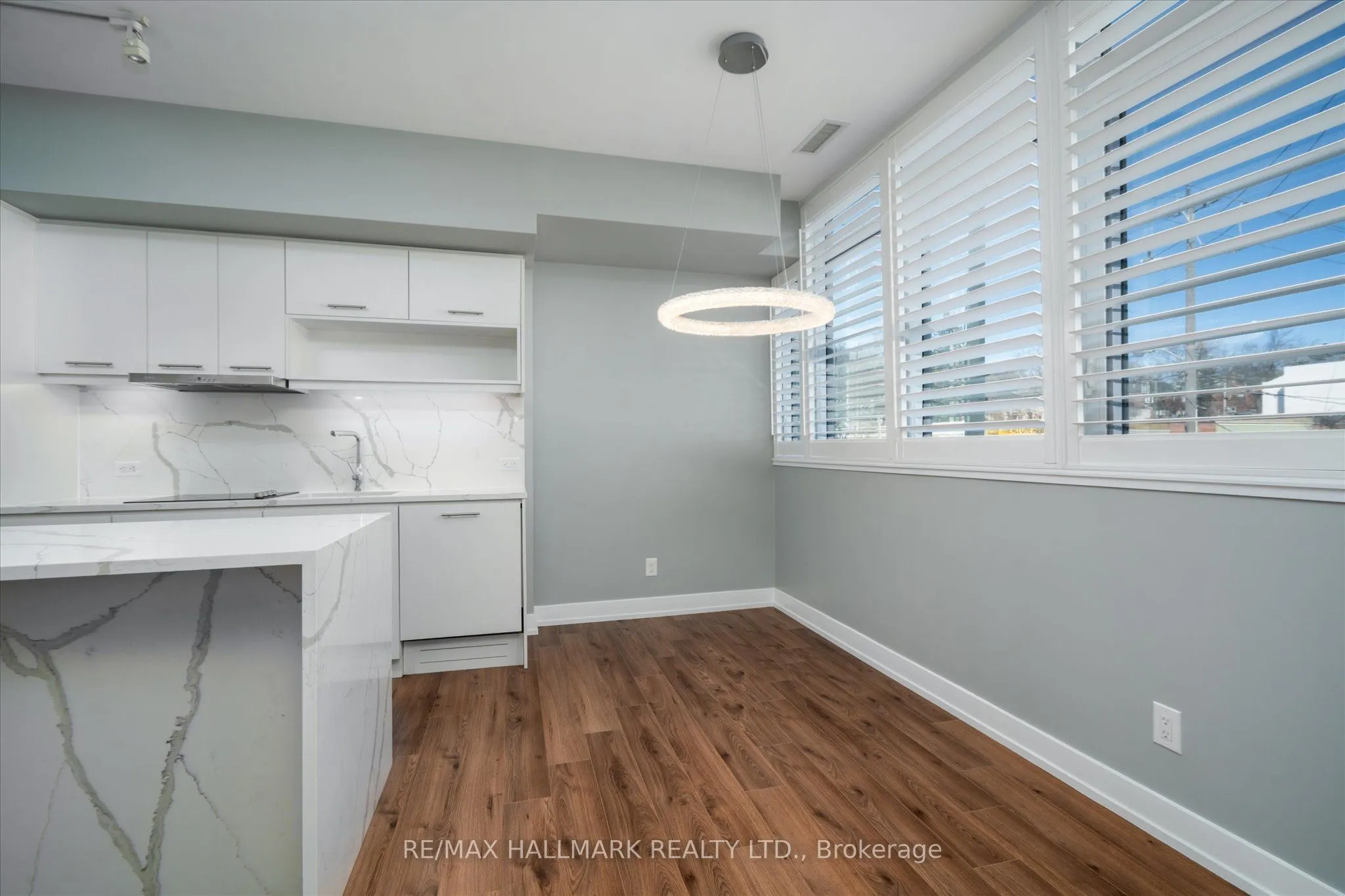170 Chiltern Hill Road, #208