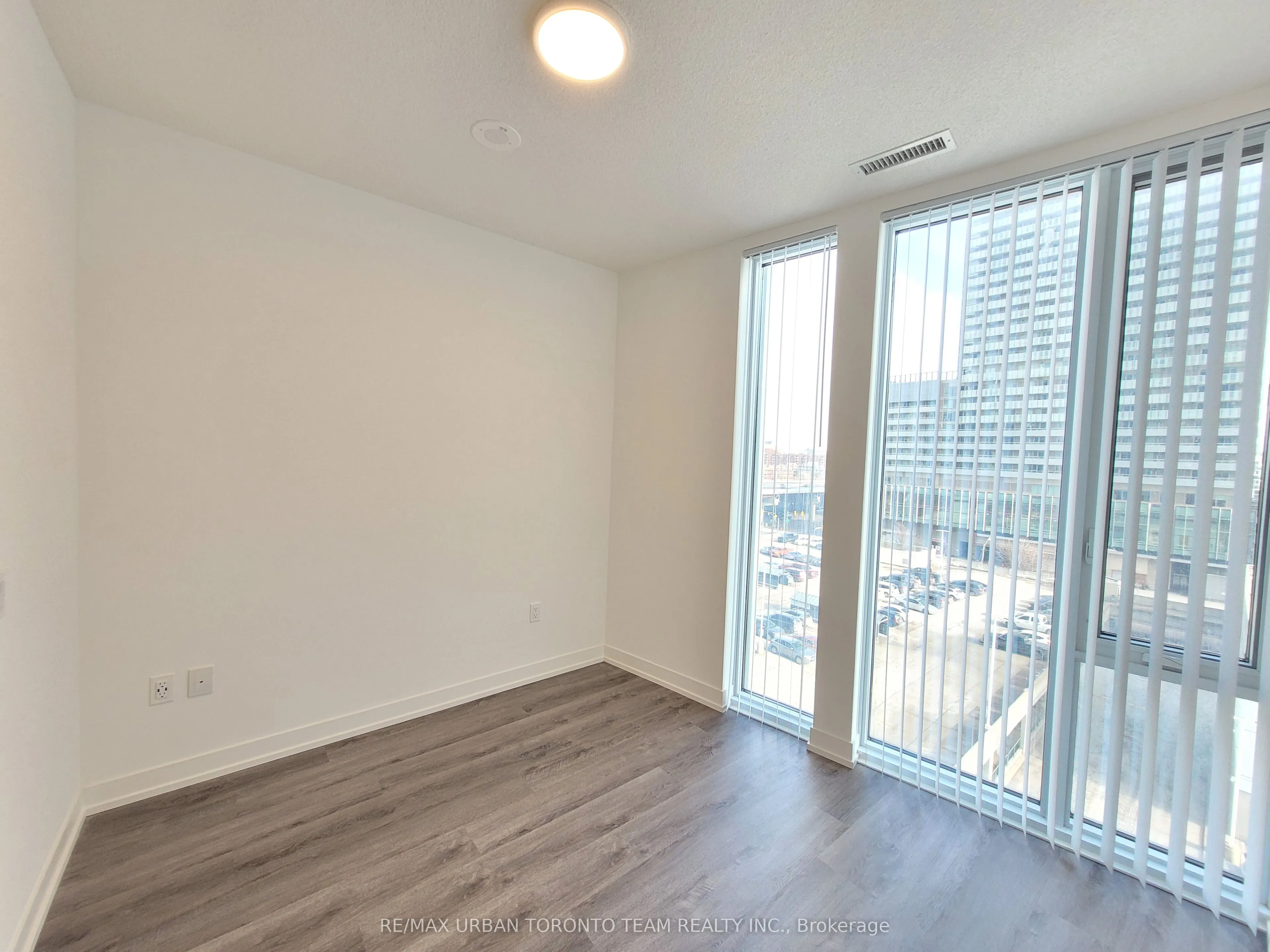 138 Downes Street #806