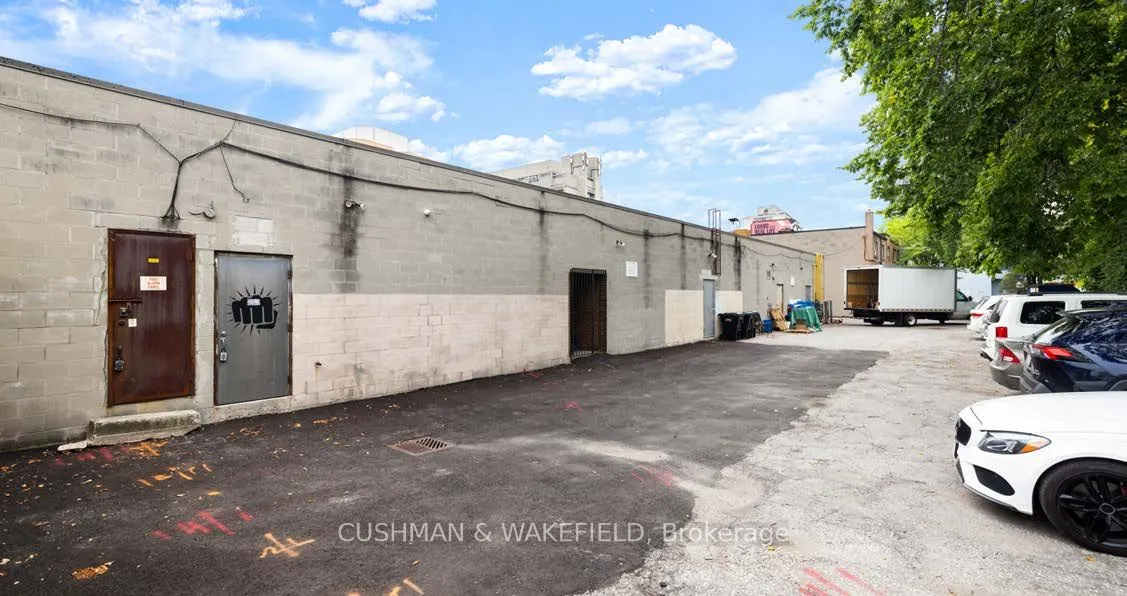 3537 Bathurst Street