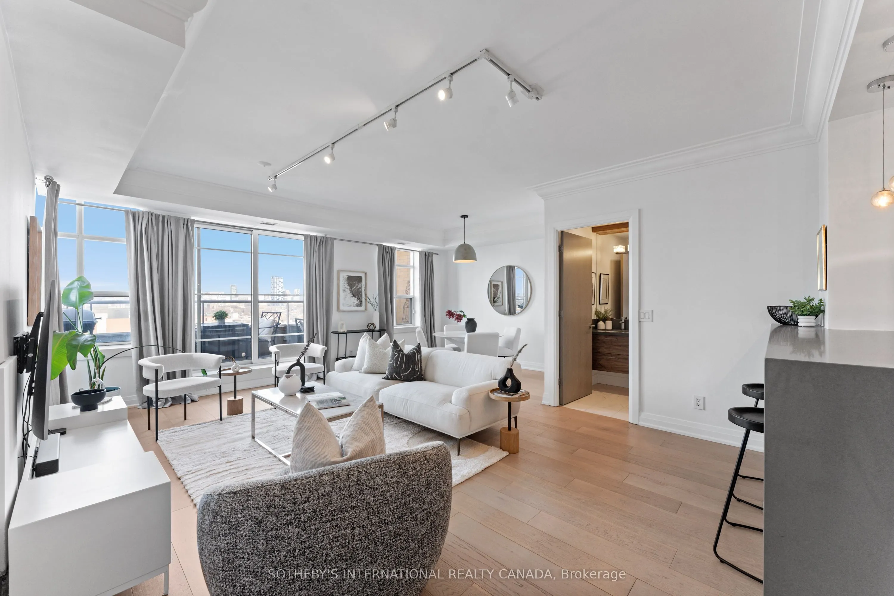 438 Richmond Street W, #1406