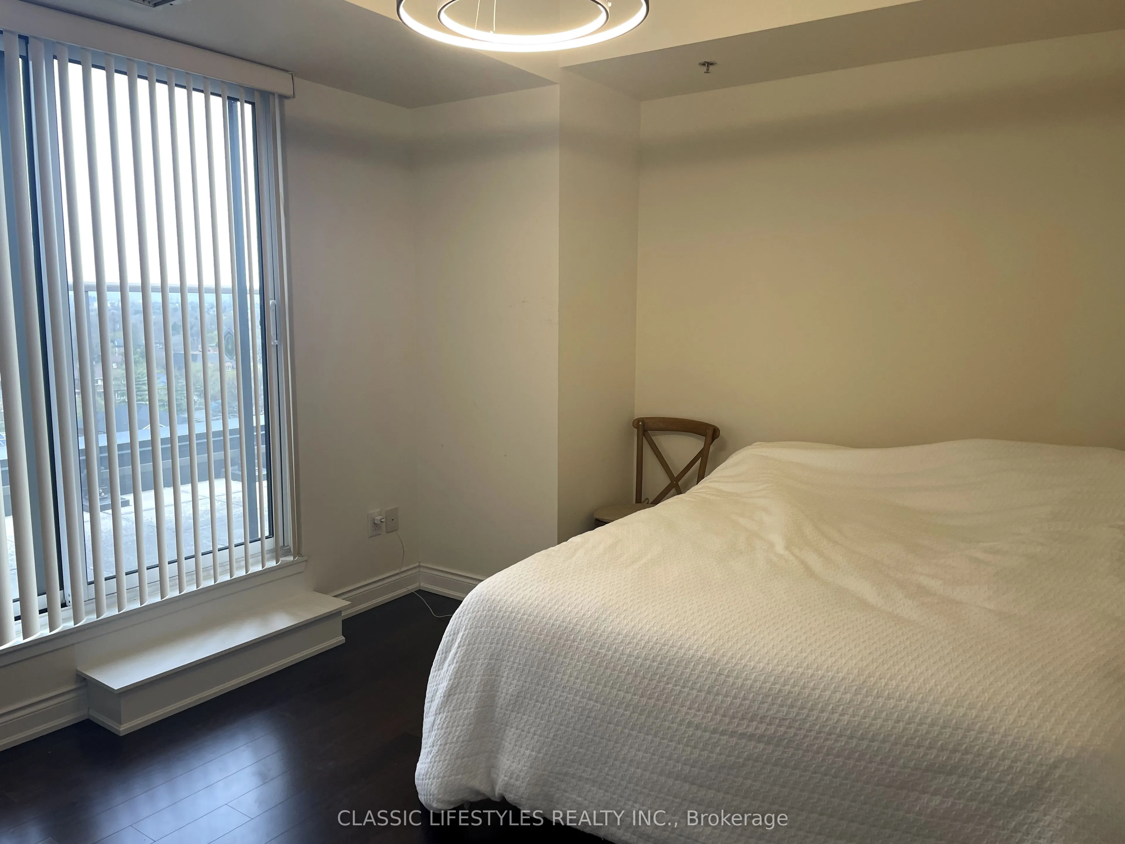 760 Sheppard Avenue W, #906