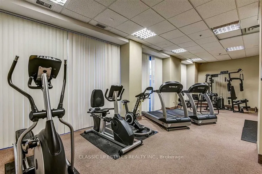 760 Sheppard Avenue W, #906
