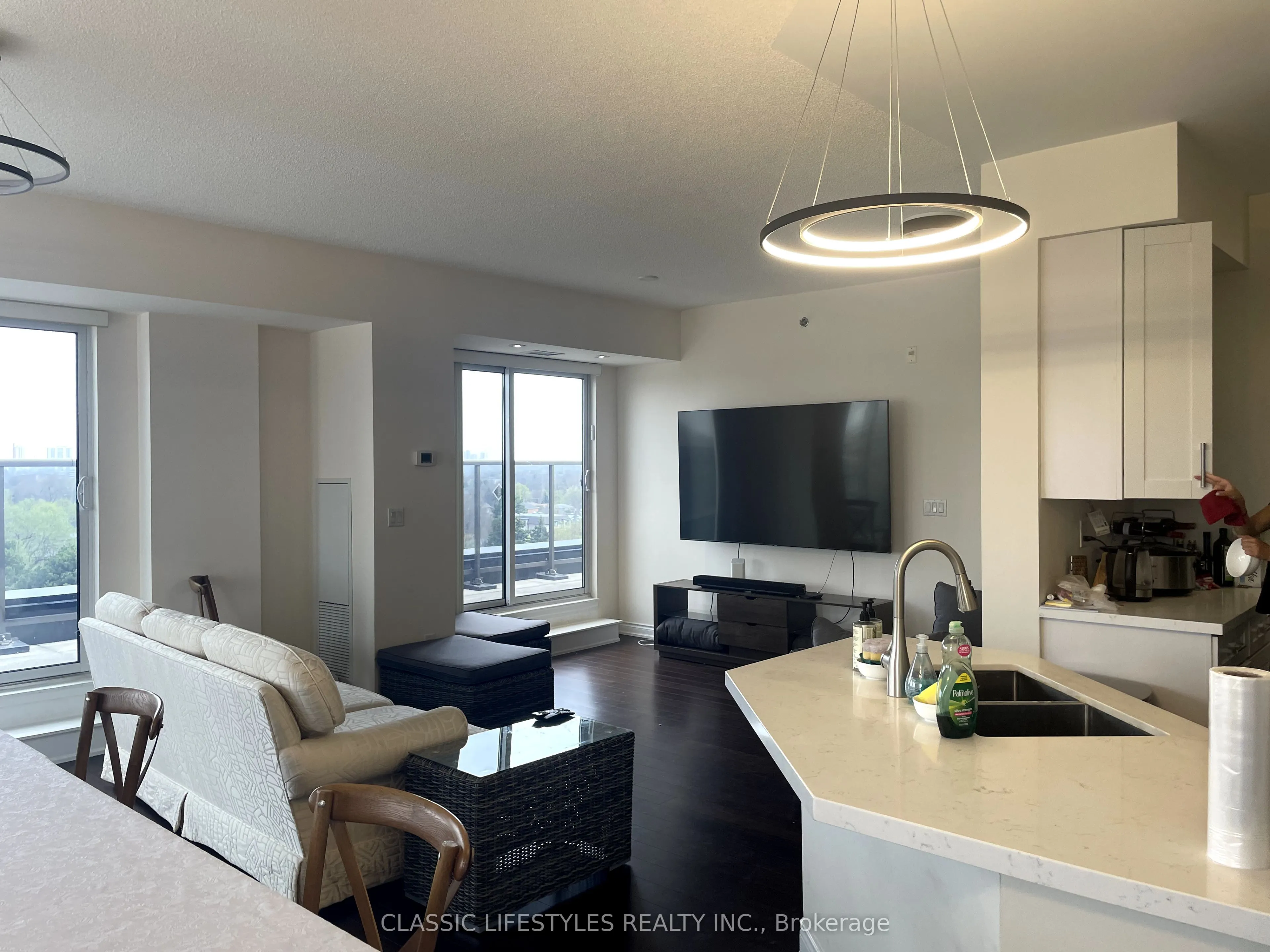 760 Sheppard Avenue W, #906
