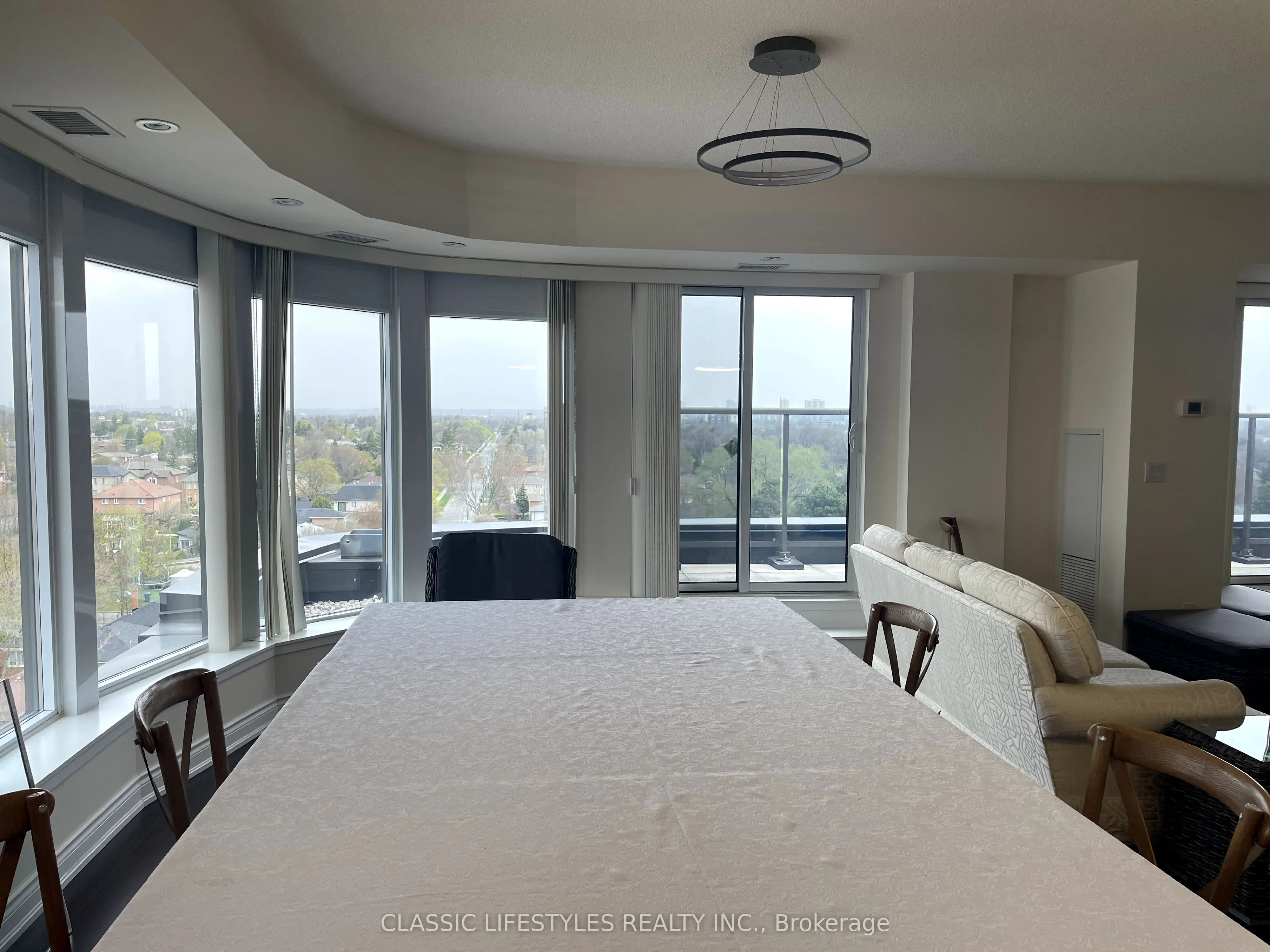760 Sheppard Avenue W, #906